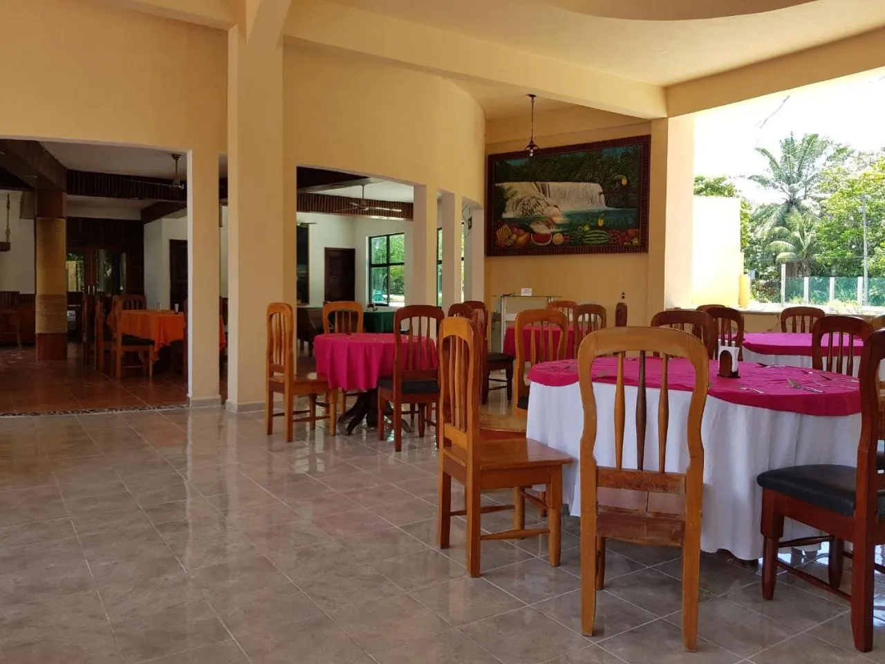 Restaurant/places to eat in Hotel Villas Kin Ha