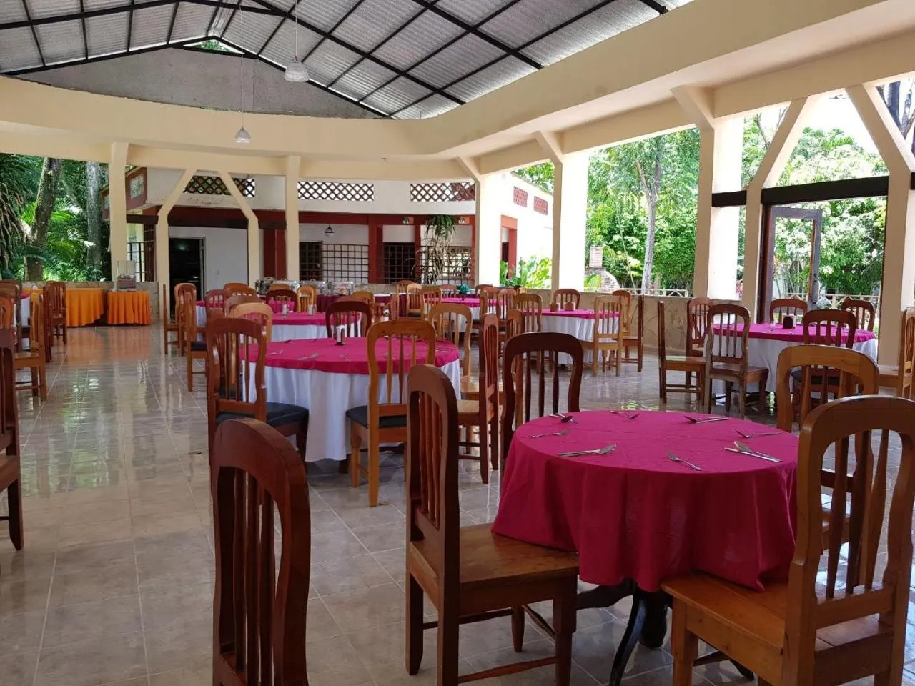 Restaurant/places to eat in Hotel Villas Kin Ha