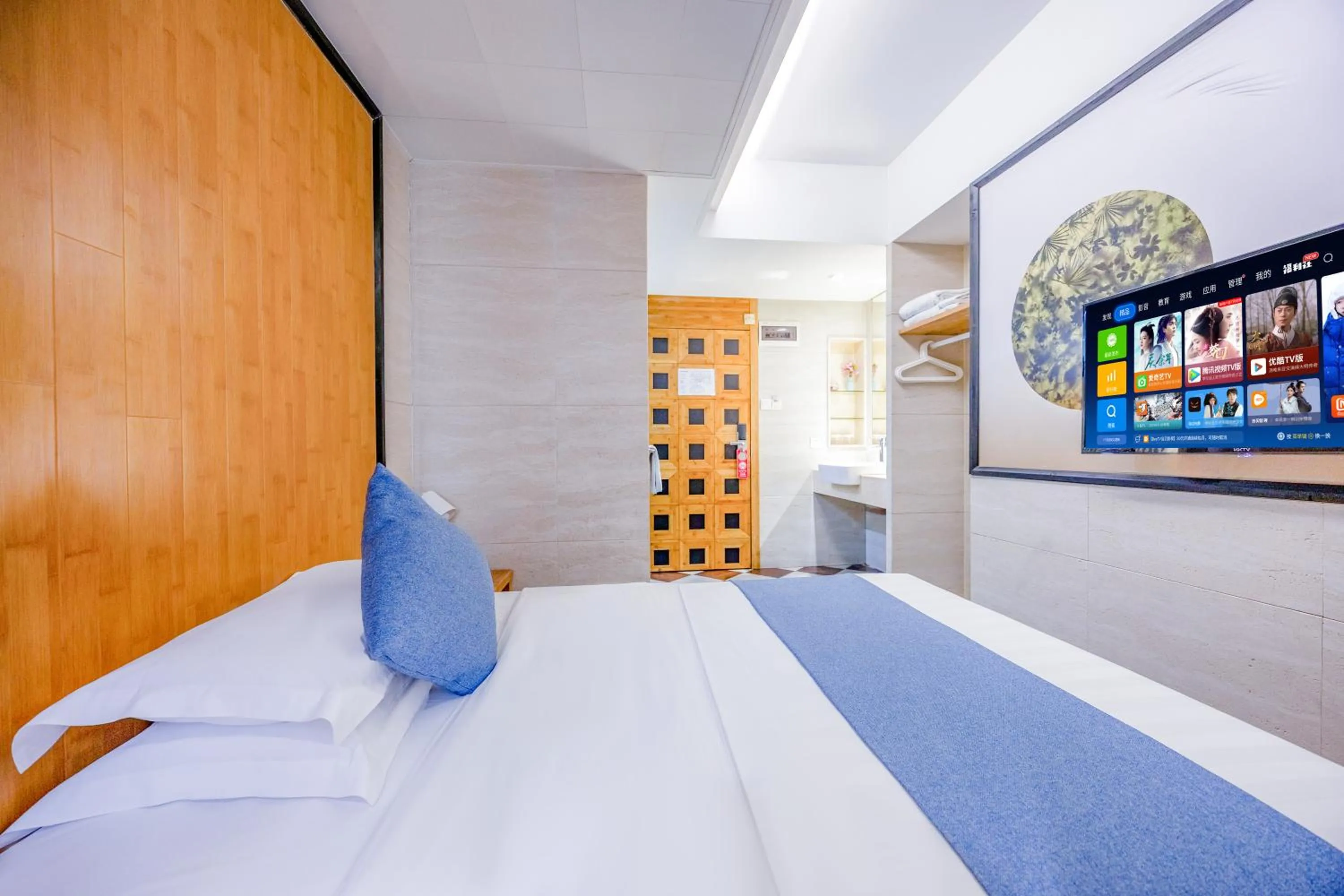 Photo of the whole room, Bed in Guangzhou Timmy Hotel