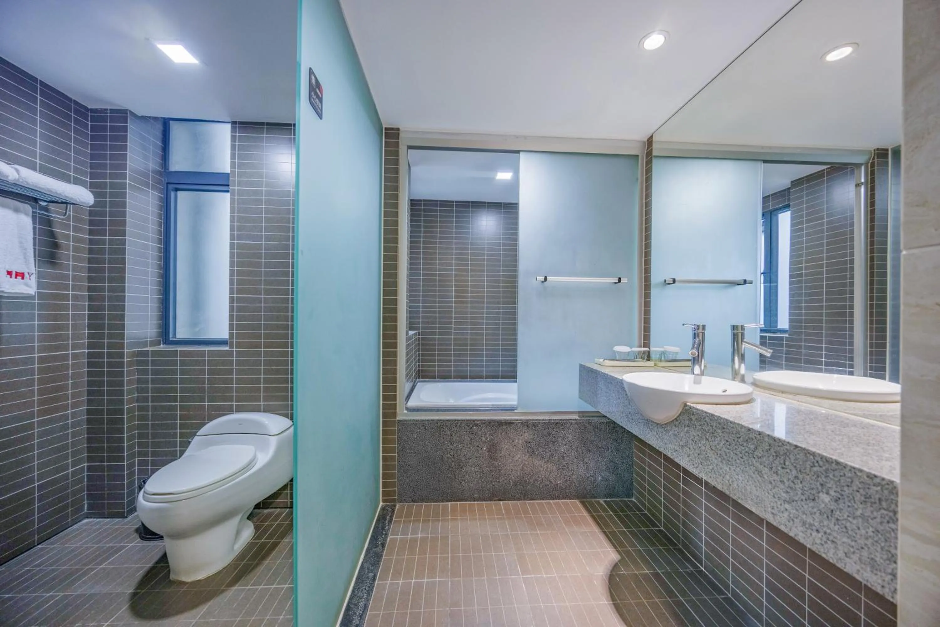 Bathroom in Guangzhou Timmy Hotel