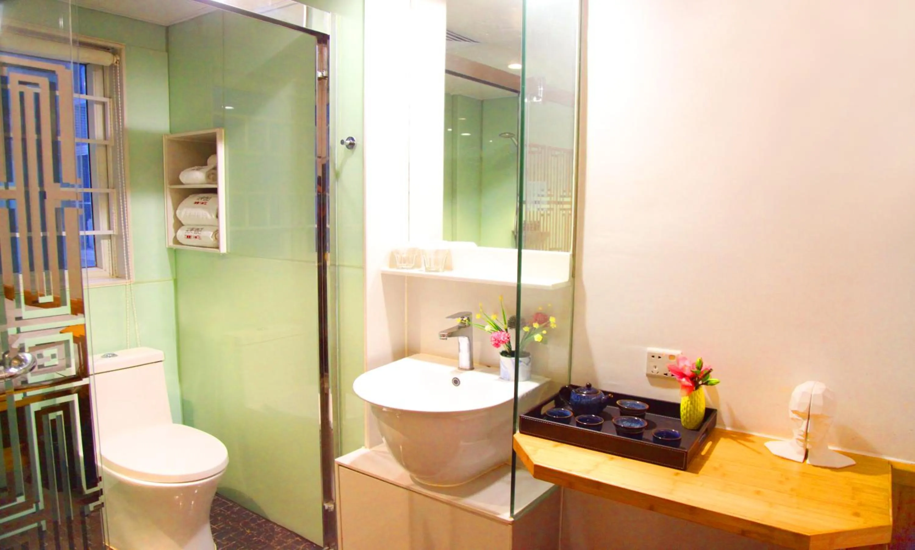 Toilet in Guangzhou Timmy Hotel