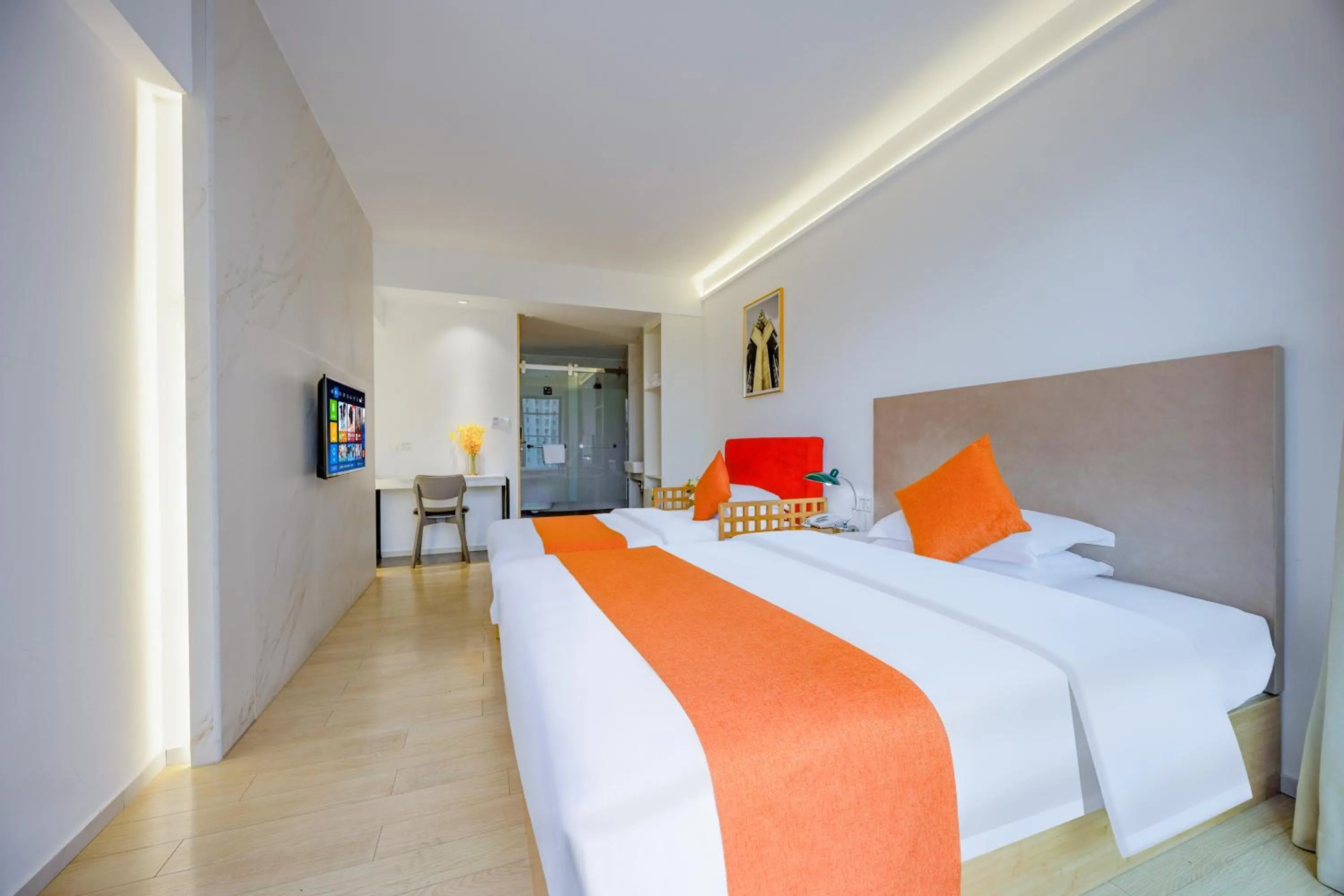 Photo of the whole room, Bed in Guangzhou Timmy Hotel