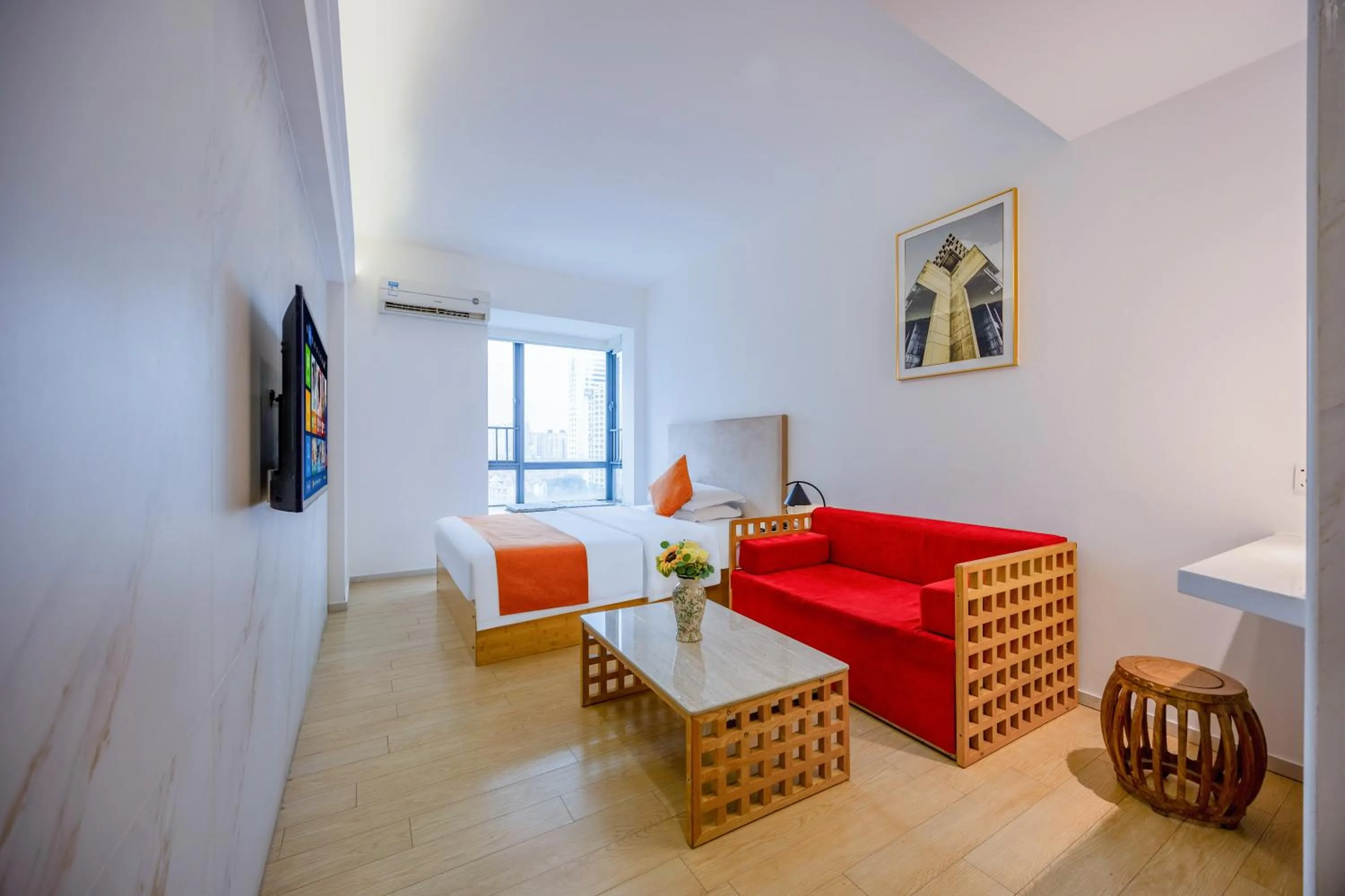 Photo of the whole room, Bed in Guangzhou Timmy Hotel