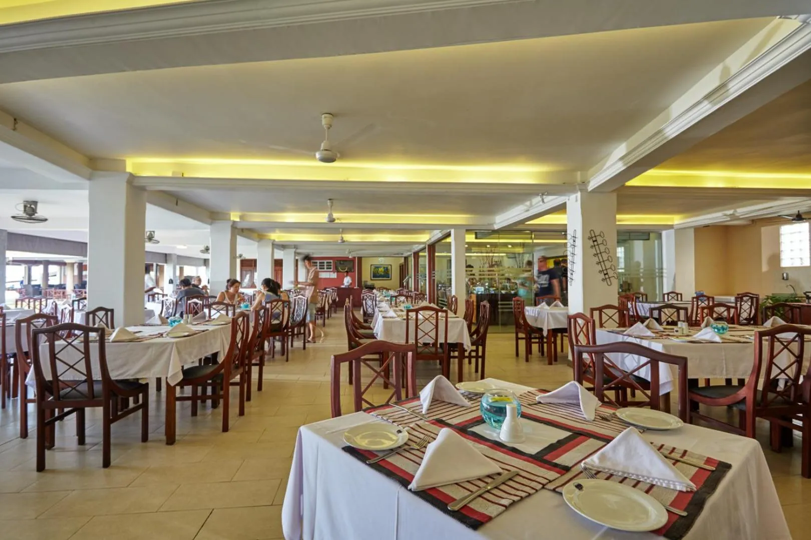 Restaurant/places to eat in Coral Sands Hotel
