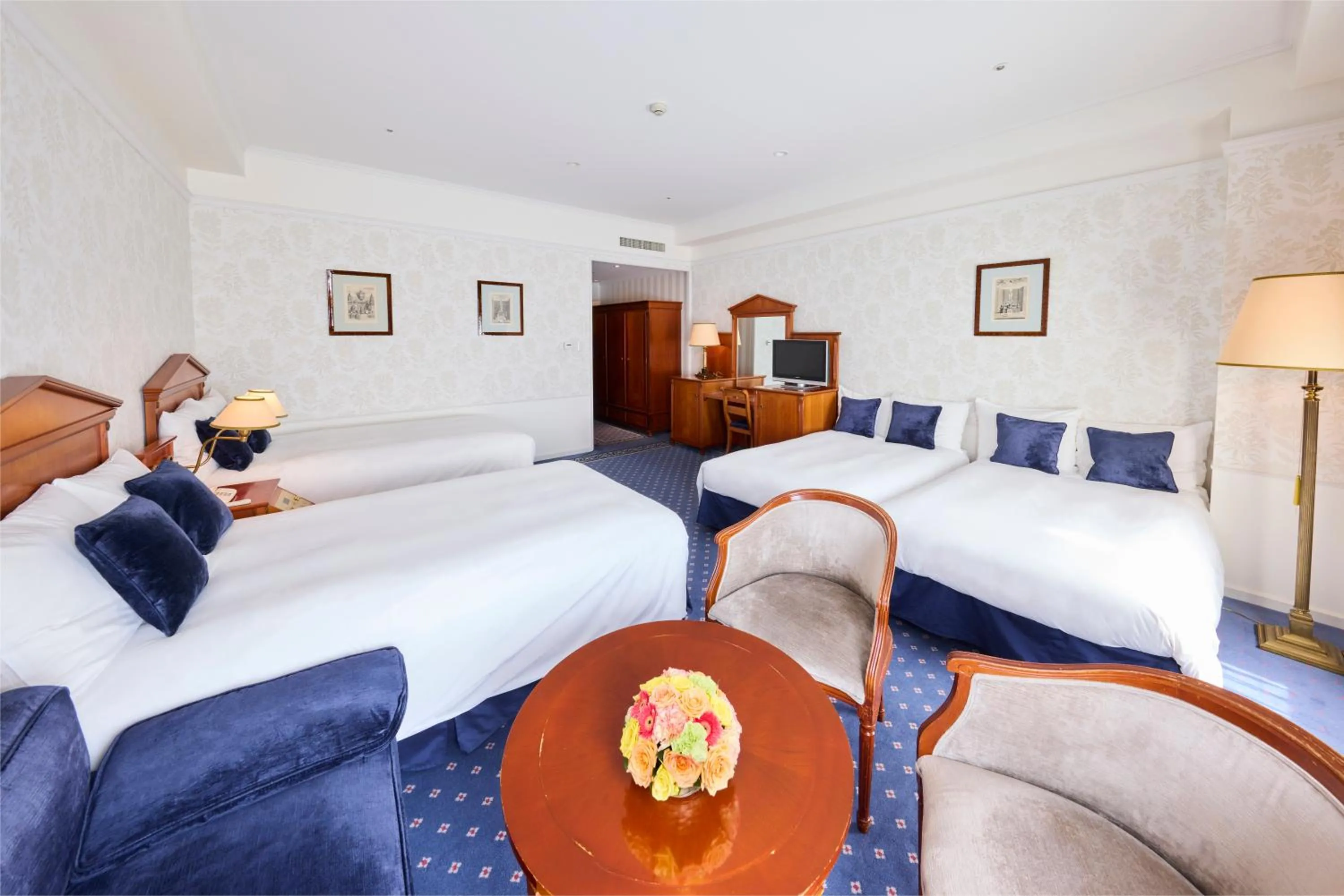 Photo of the whole room, Bed in Hotel Amsterdam Huis Ten Bosch