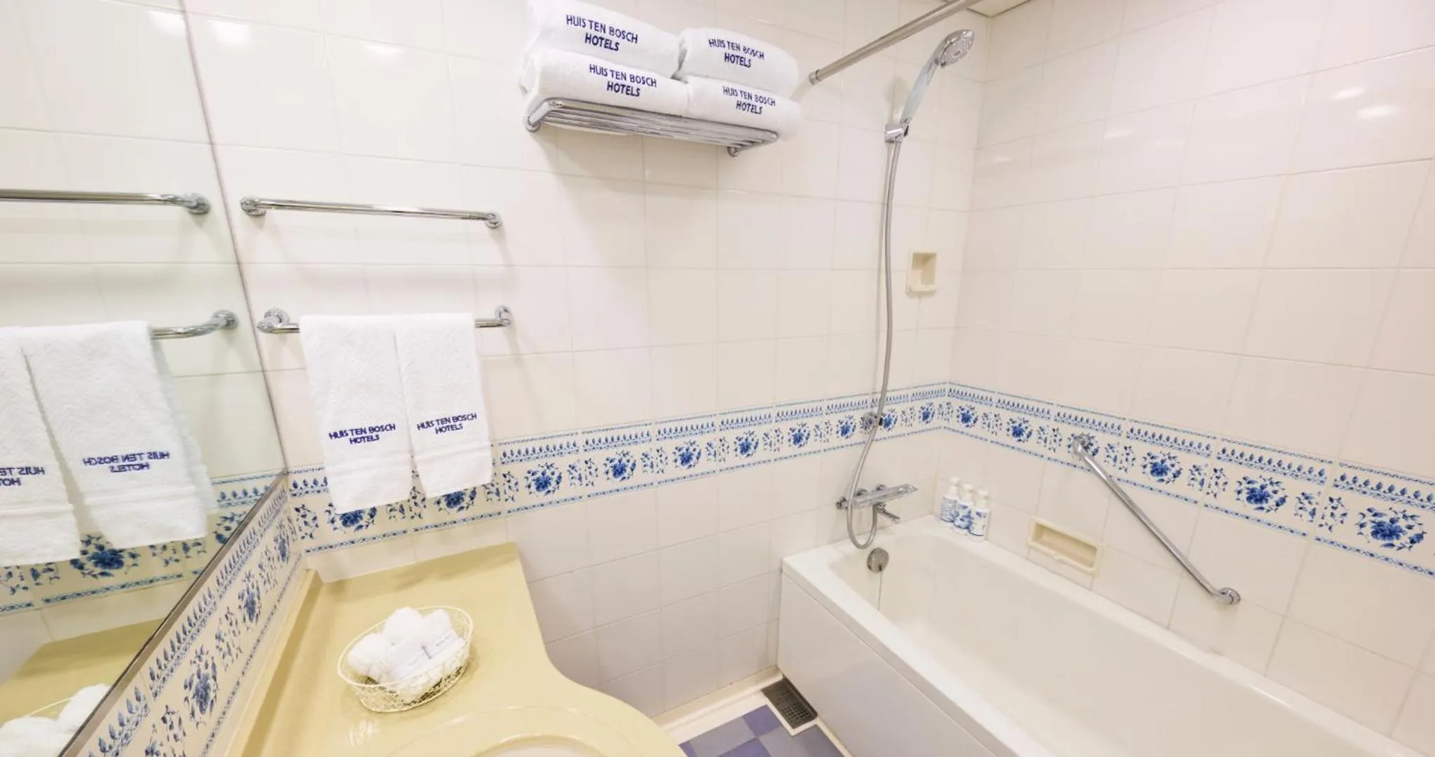 Bathroom in Hotel Amsterdam Huis Ten Bosch