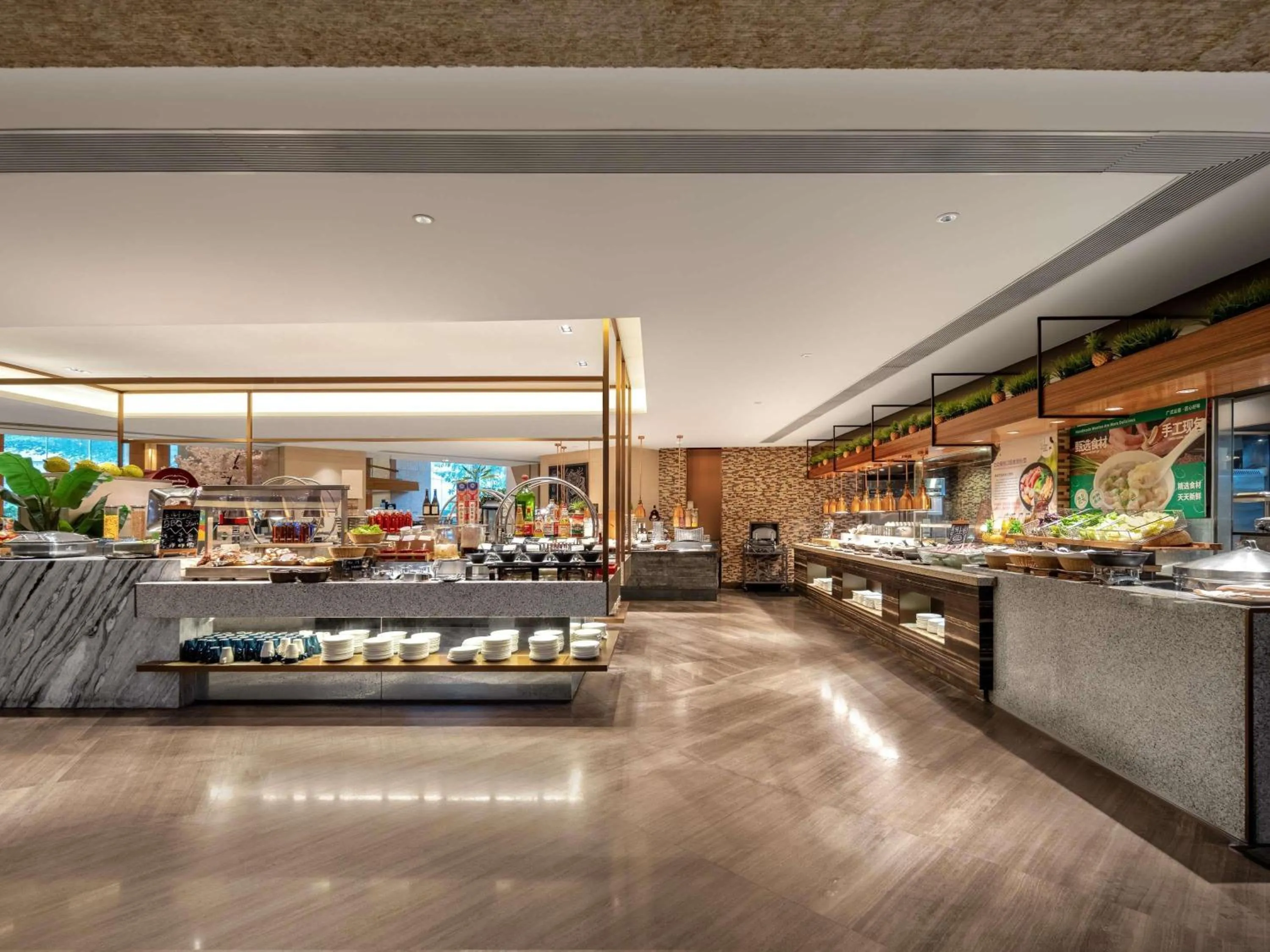 Restaurant/places to eat in Pullman Dongguan Changan