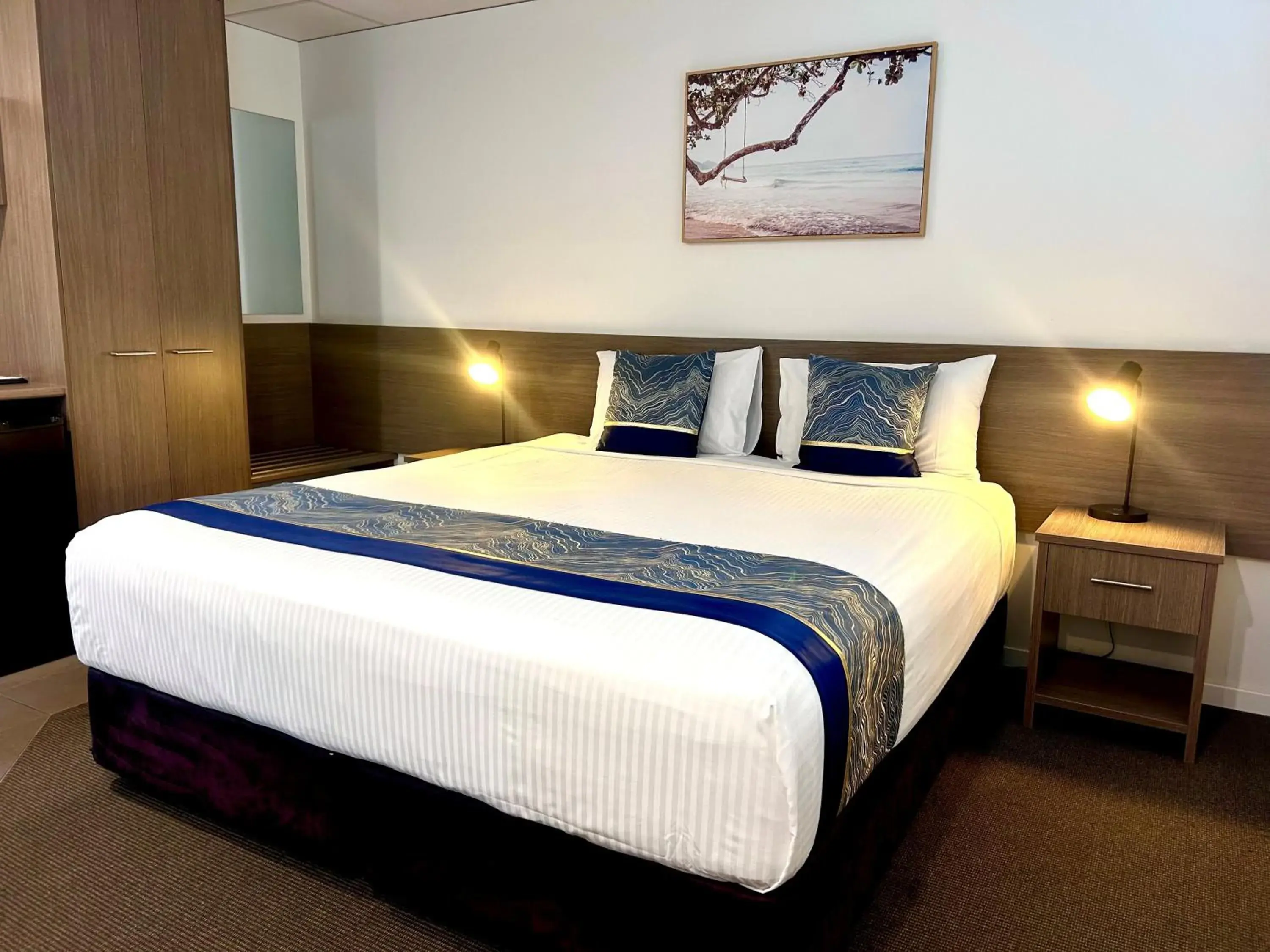Executive King Room - Not Pet Friendly in Chalet Motor Inn Executive King Room - Not Pet Friendly in Chalet Motor Inn
