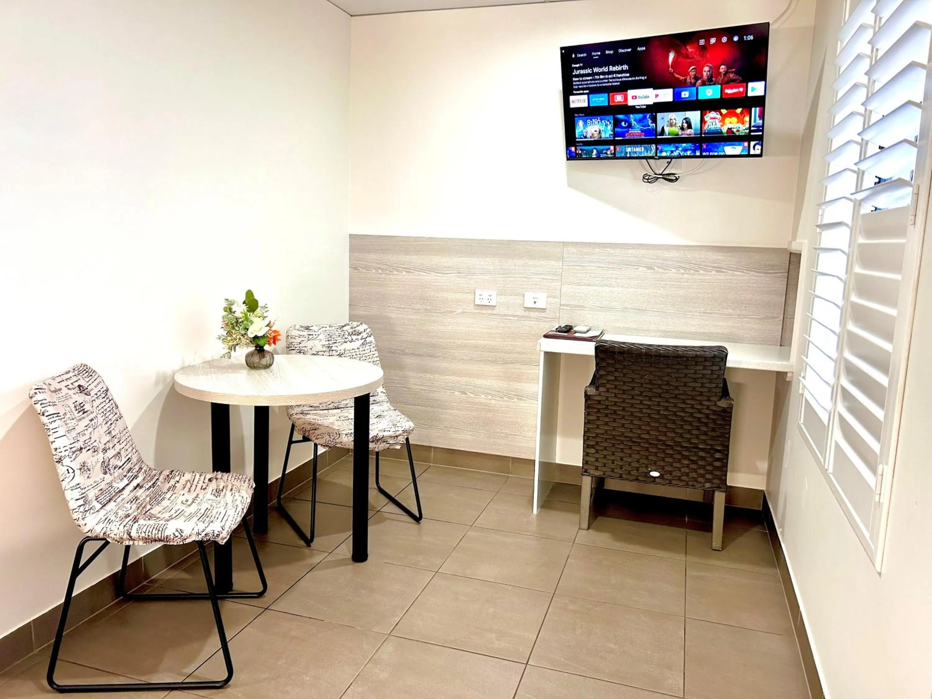 TV and multimedia in Chalet Motor Inn