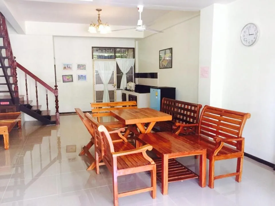 Food and drinks in Baan Khun Nong