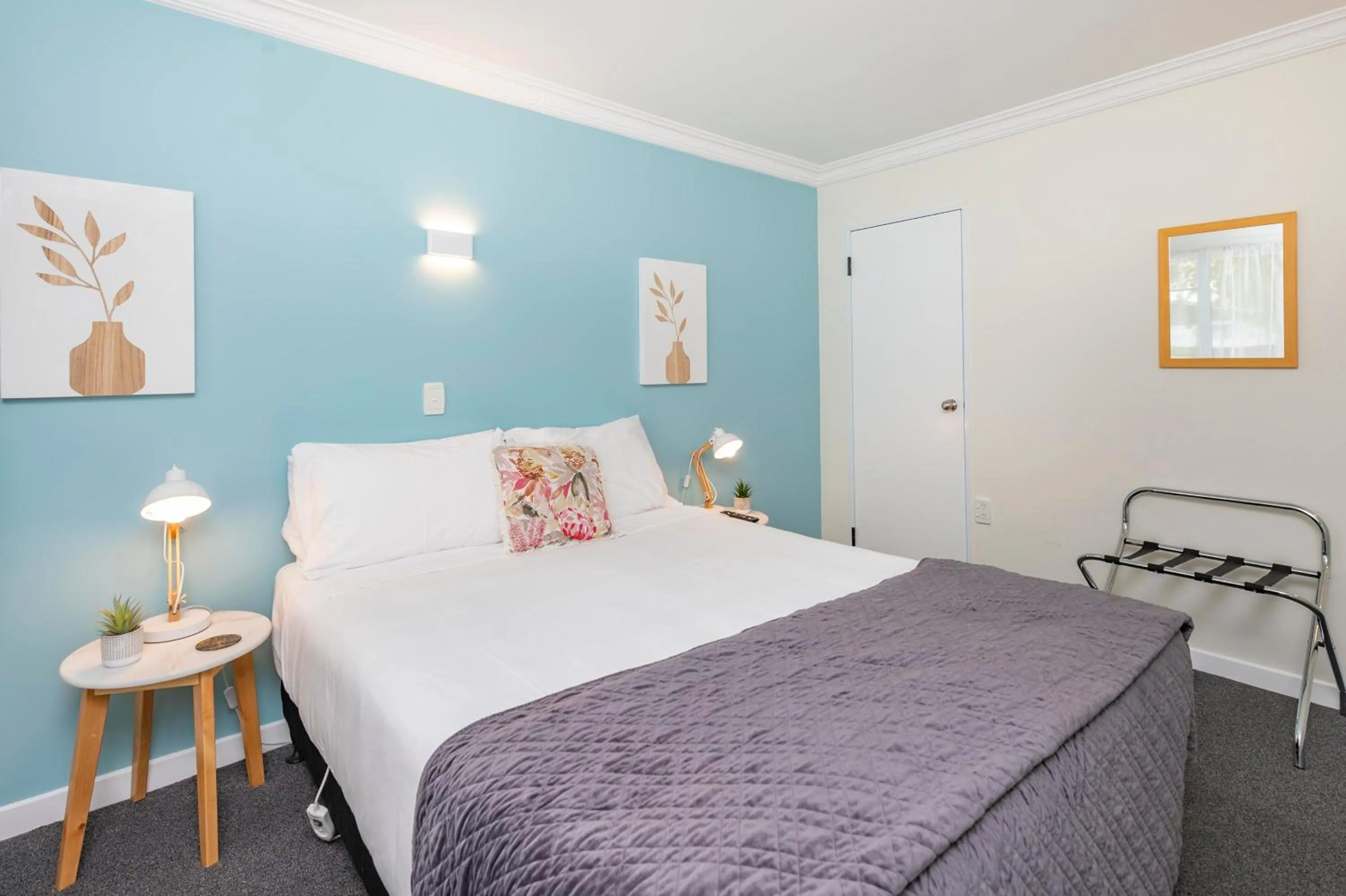 Bed in Kings Court Motel