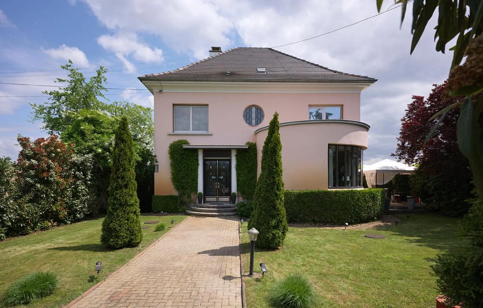 Quiet street view in B&B "Villa Fink"