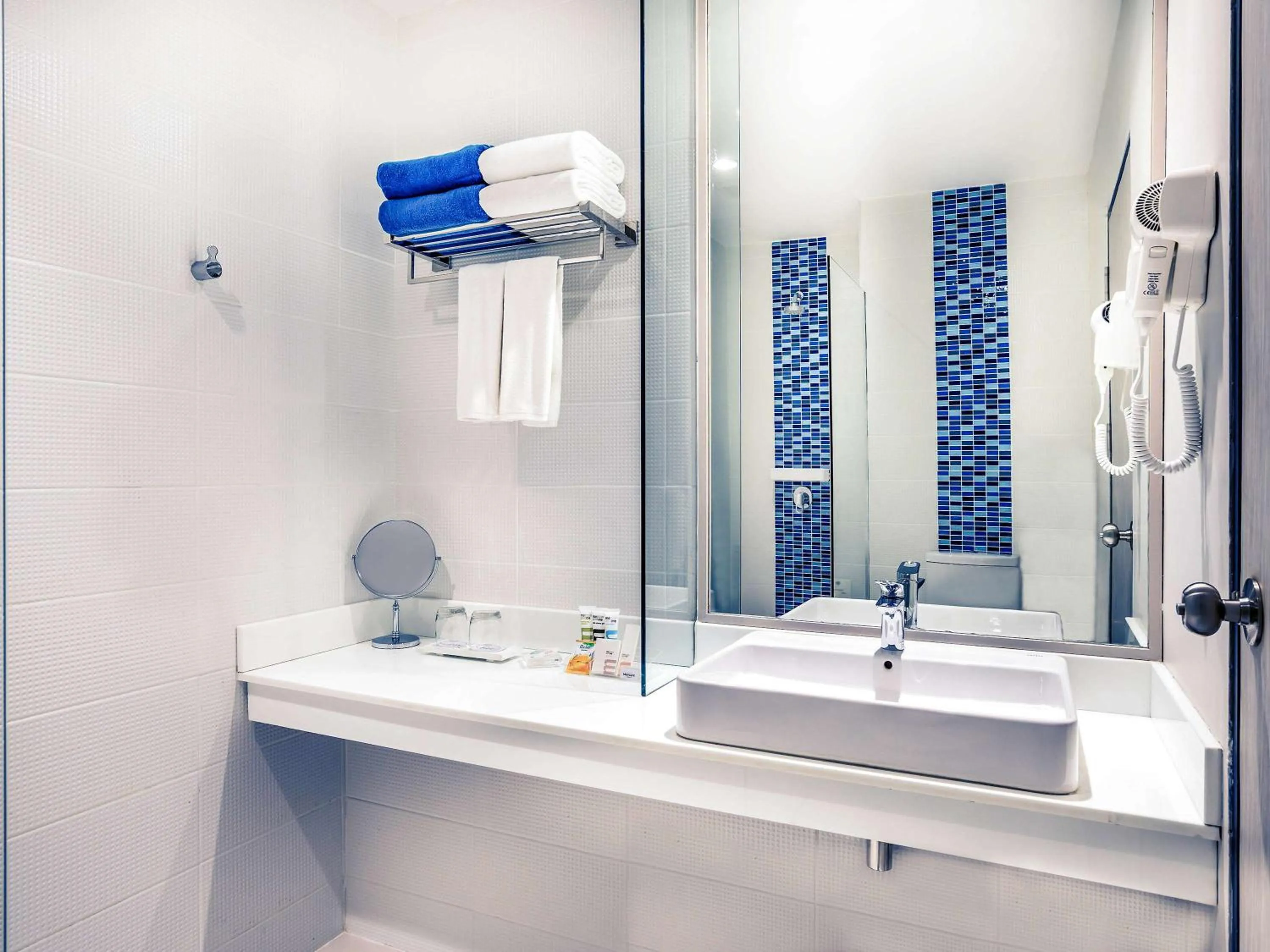 Photo of the whole room in Mercure Koh Chang Hideaway