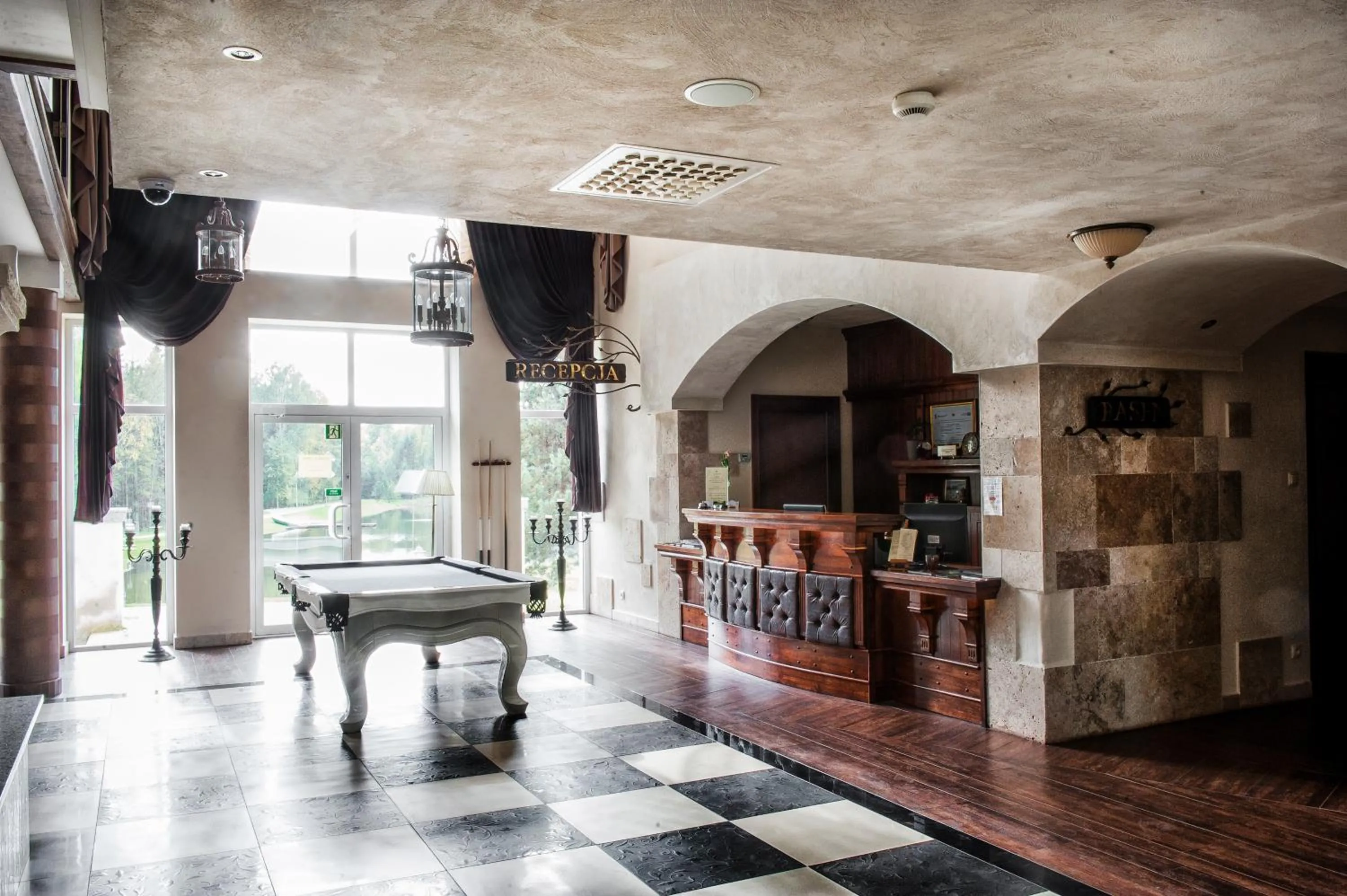 Lobby or reception in Hotel Lipowy Most
