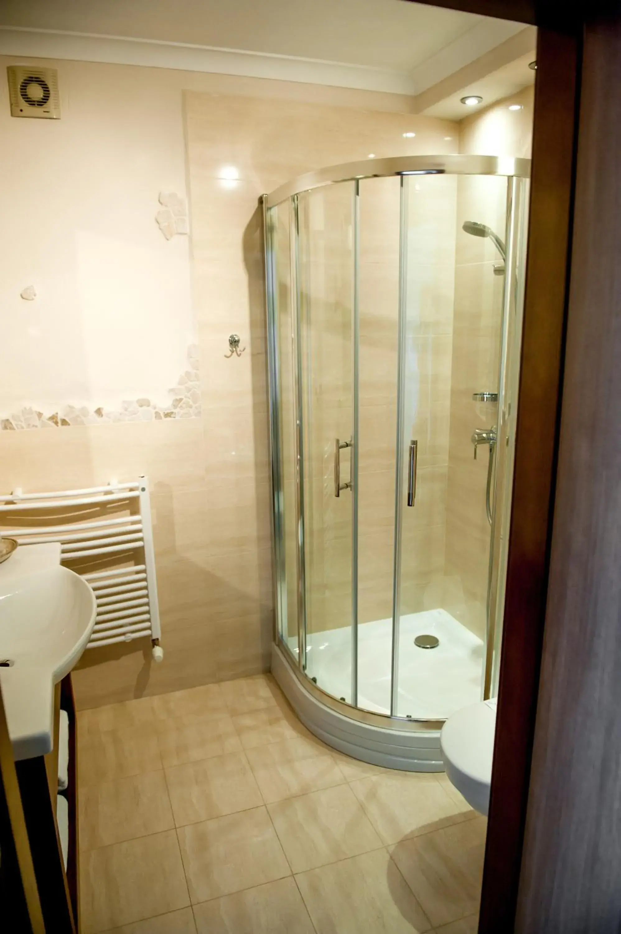 Standard Double or Twin Room in Hotel Lipowy Most Standard Double or Twin Room in Hotel Lipowy Most