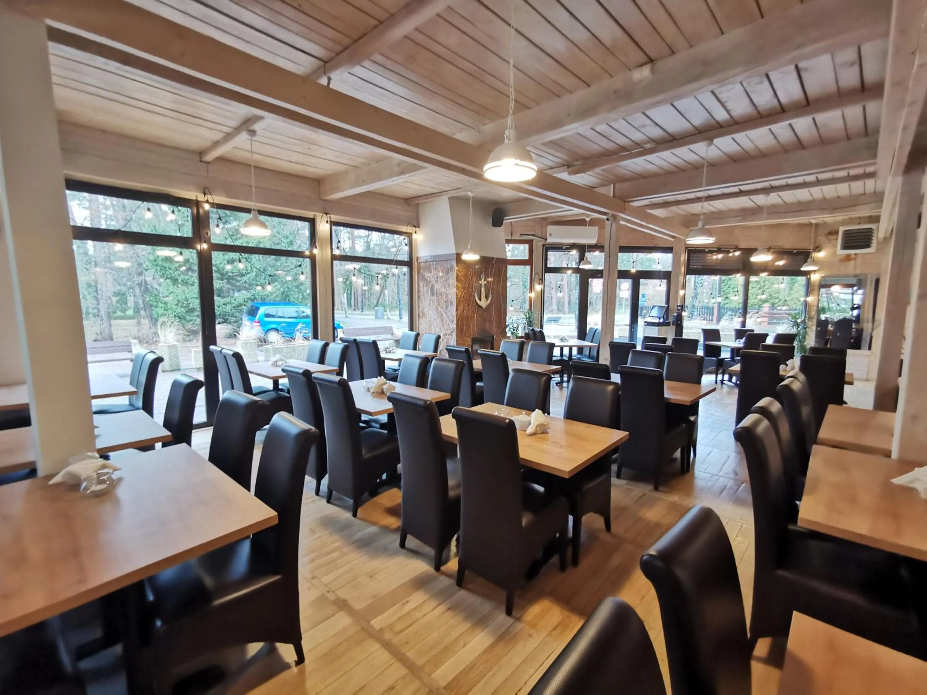 Restaurant/places to eat in Paula Wellness & SPA