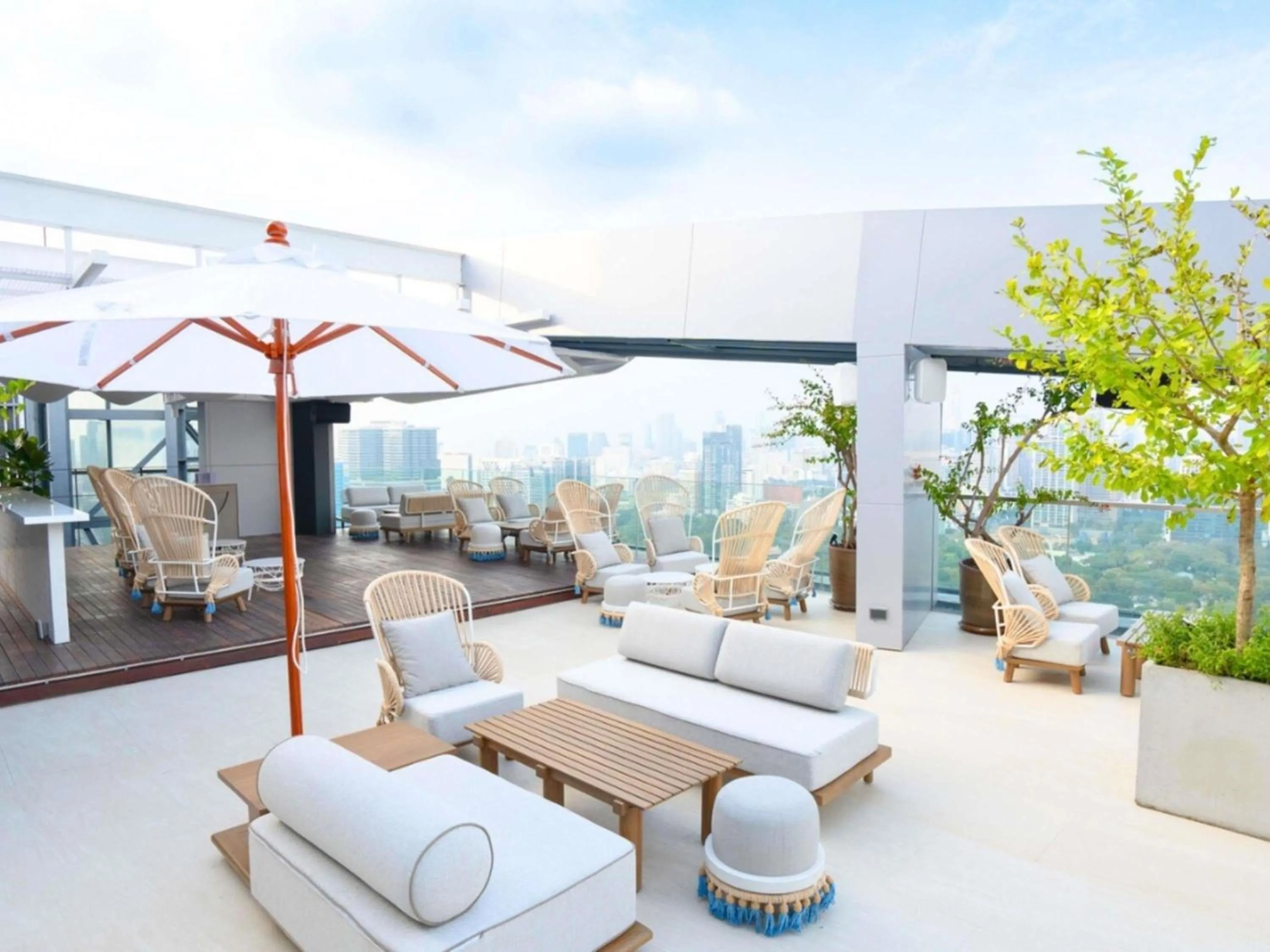 Restaurant/places to eat in SO/ Bangkok