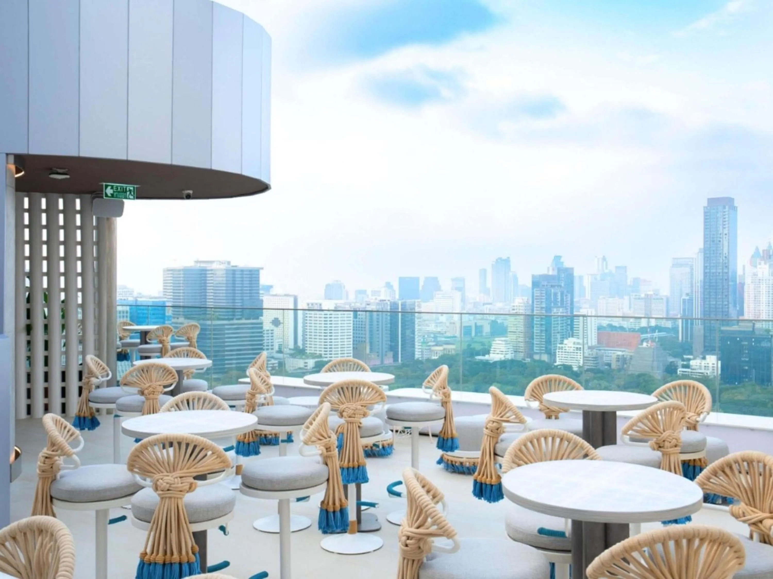 Restaurant/places to eat in SO/ Bangkok