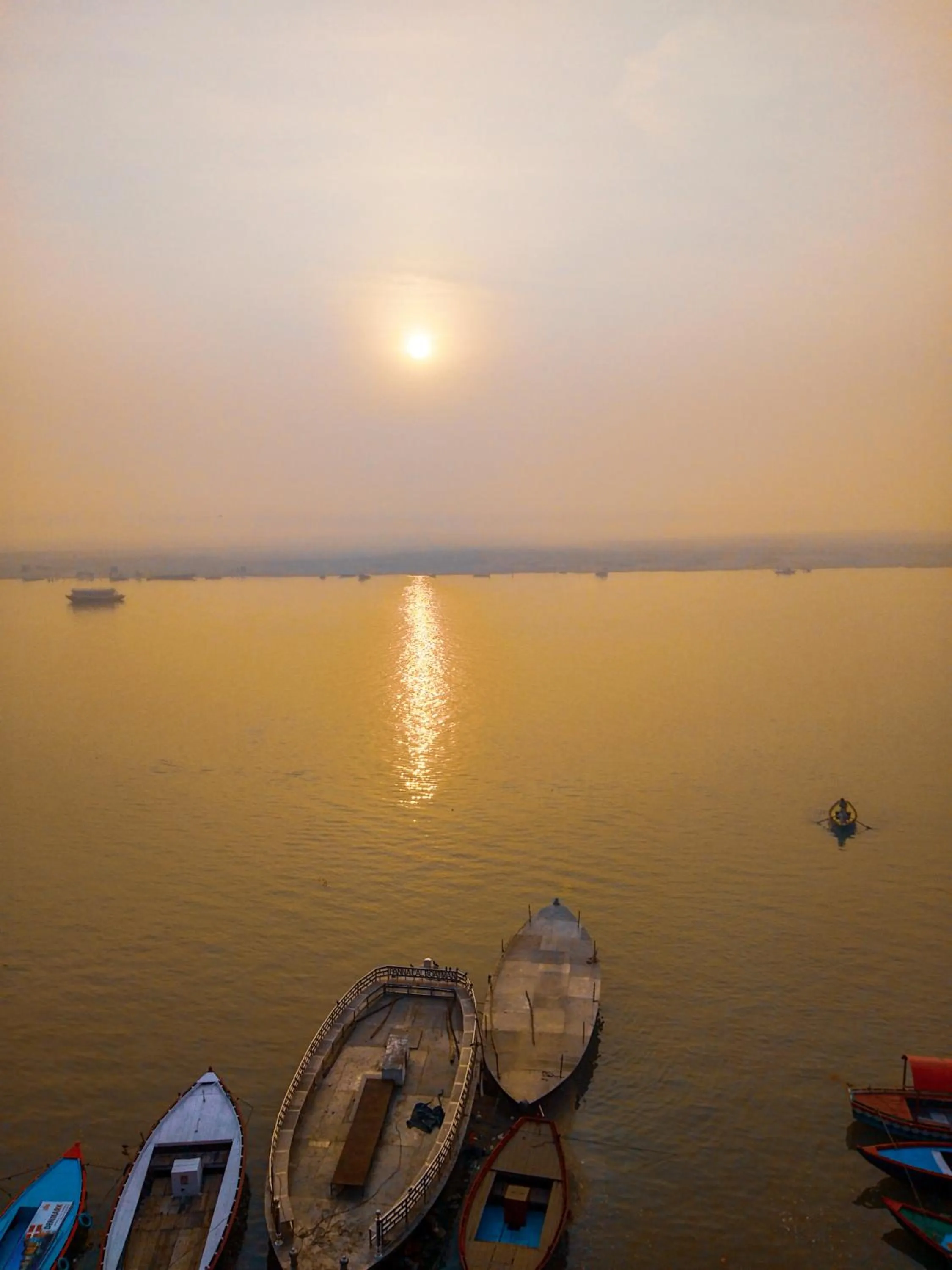 Dwivedi Hotels Palace On Steps