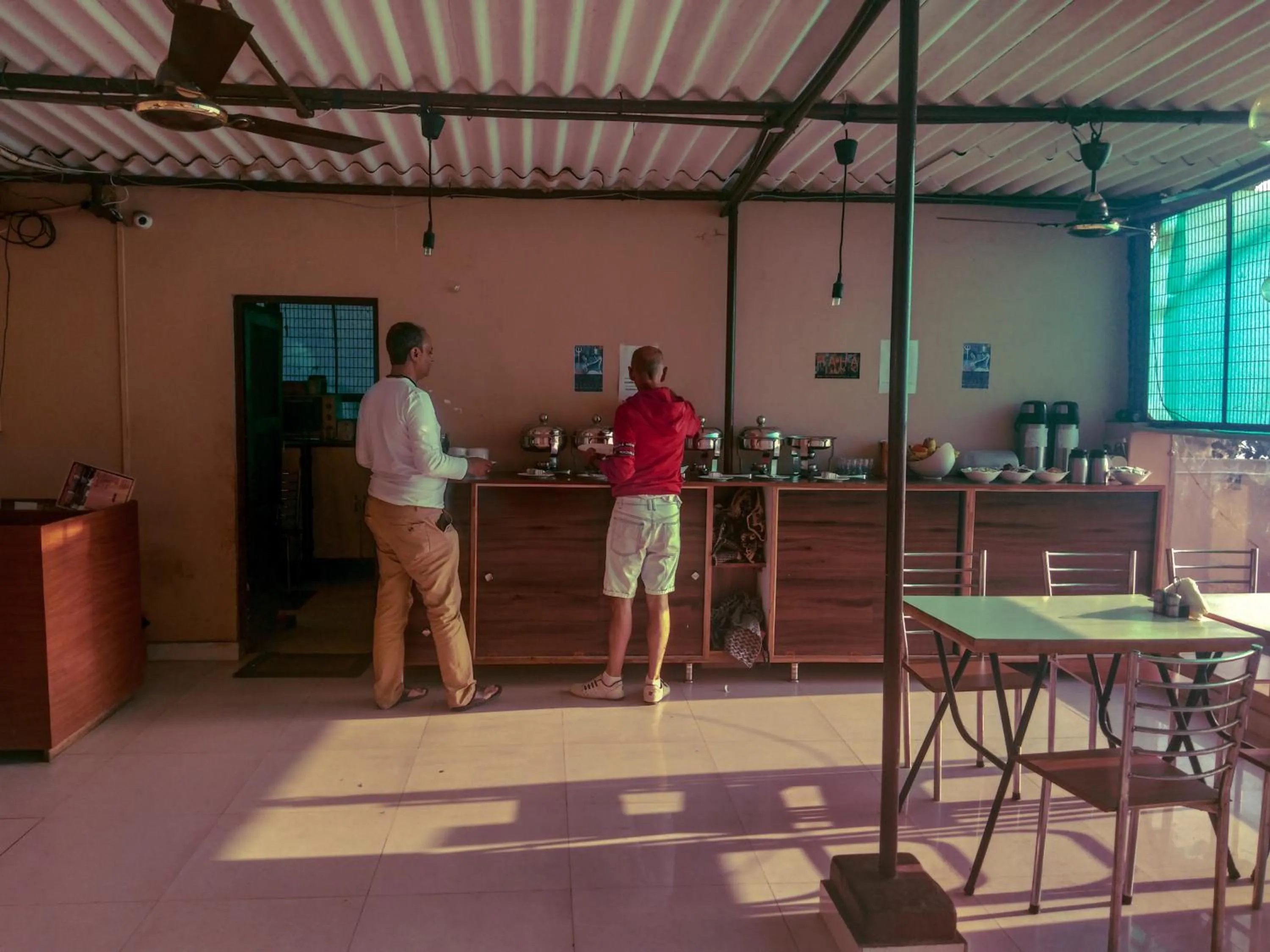 Dwivedi Hotels Palace On Steps