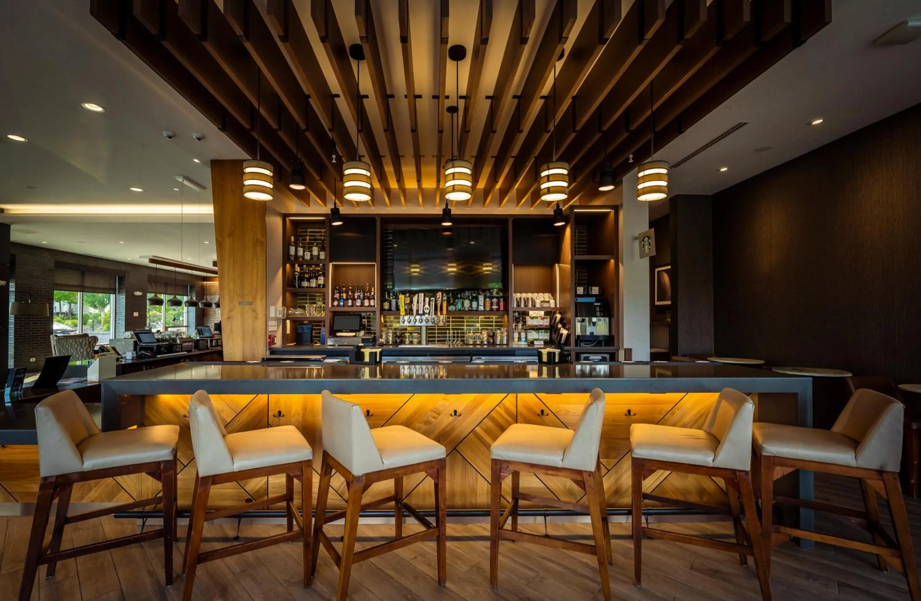 Restaurant/places to eat in Hyatt Place Milwaukee Downtown