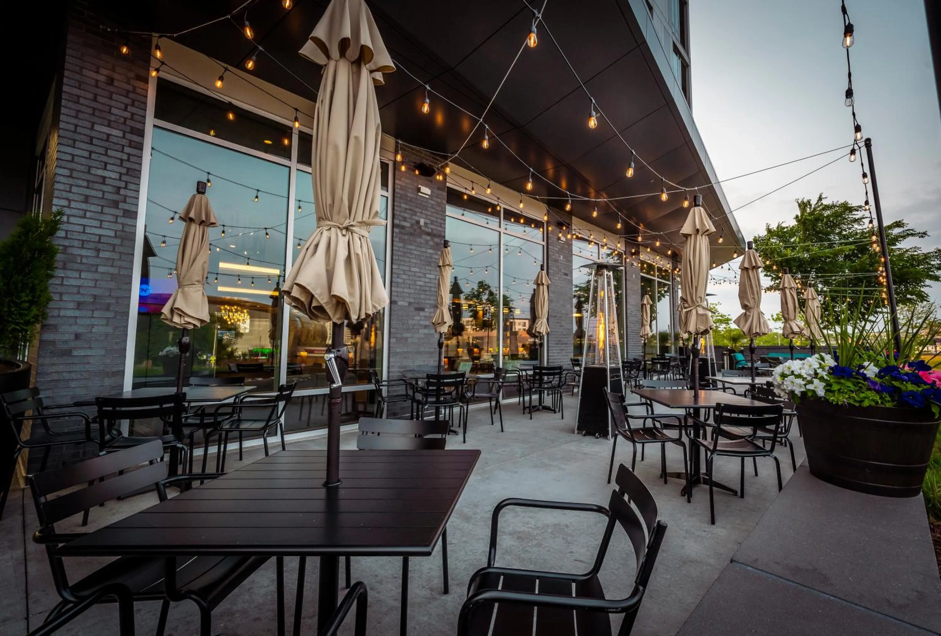 Restaurant/places to eat in Hyatt Place Milwaukee Downtown