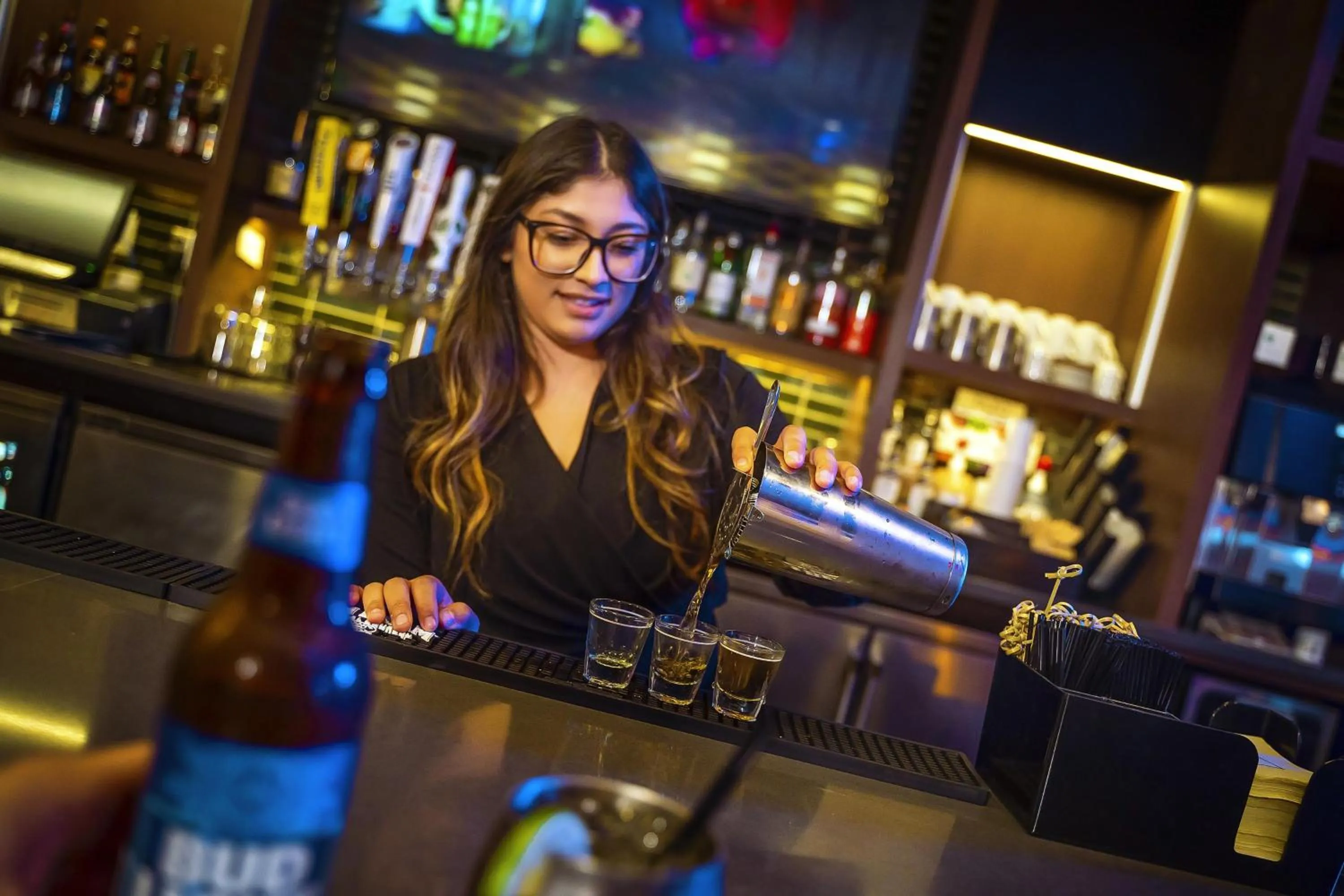 Lounge or bar in Hyatt Place Milwaukee Downtown