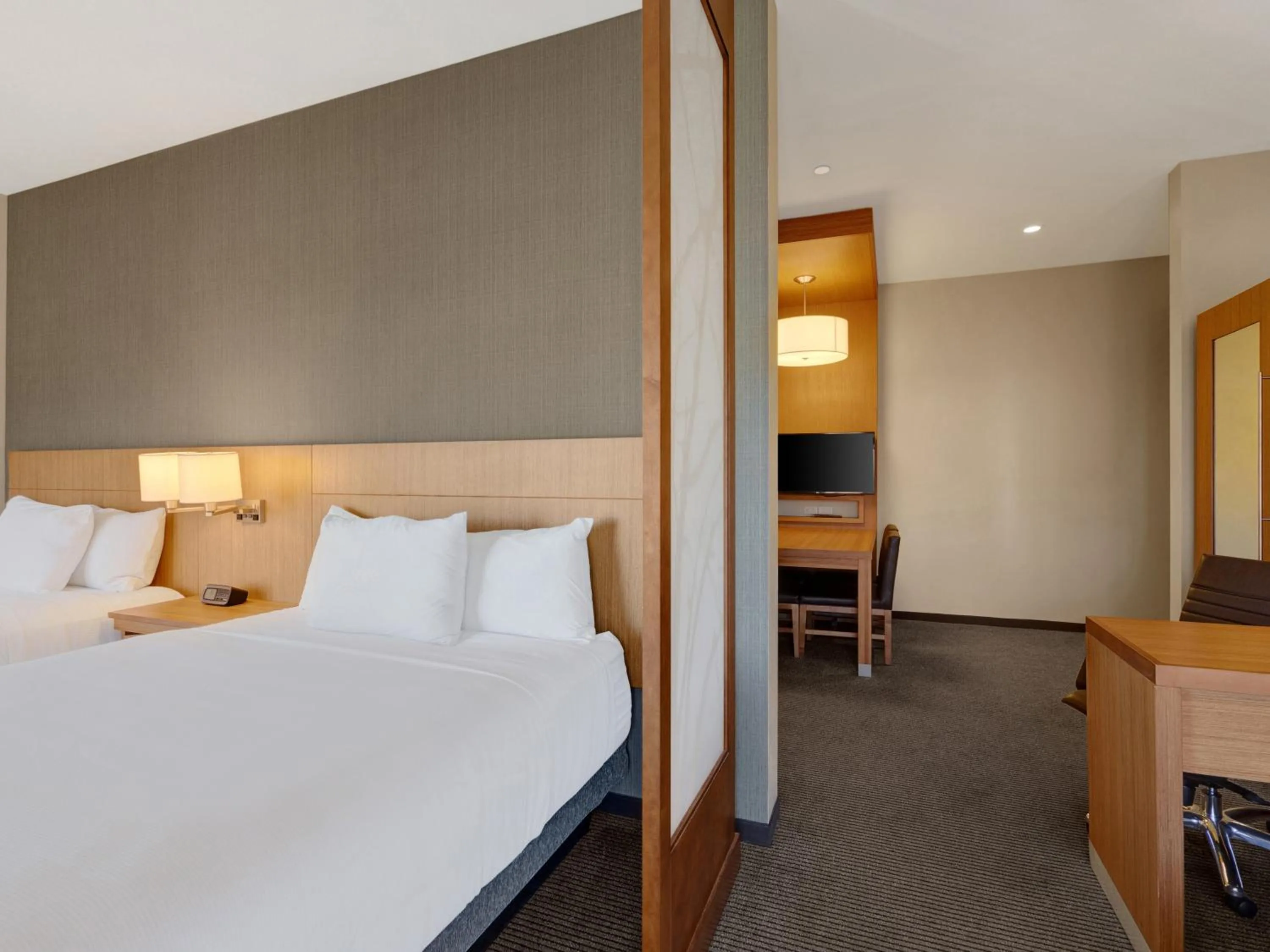 Bedroom, Bed in Hyatt Place Milwaukee Downtown