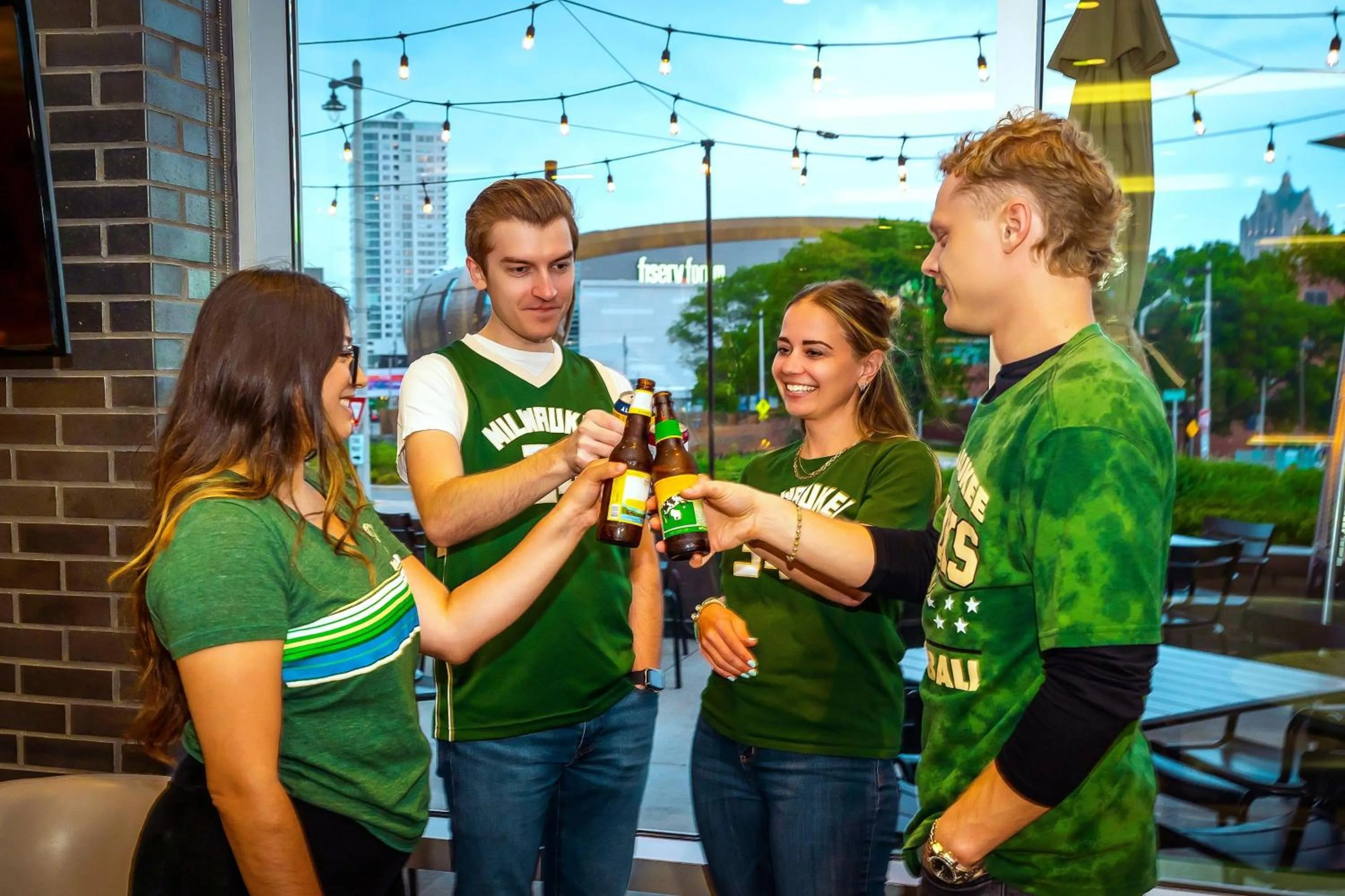 Lounge or bar in Hyatt Place Milwaukee Downtown