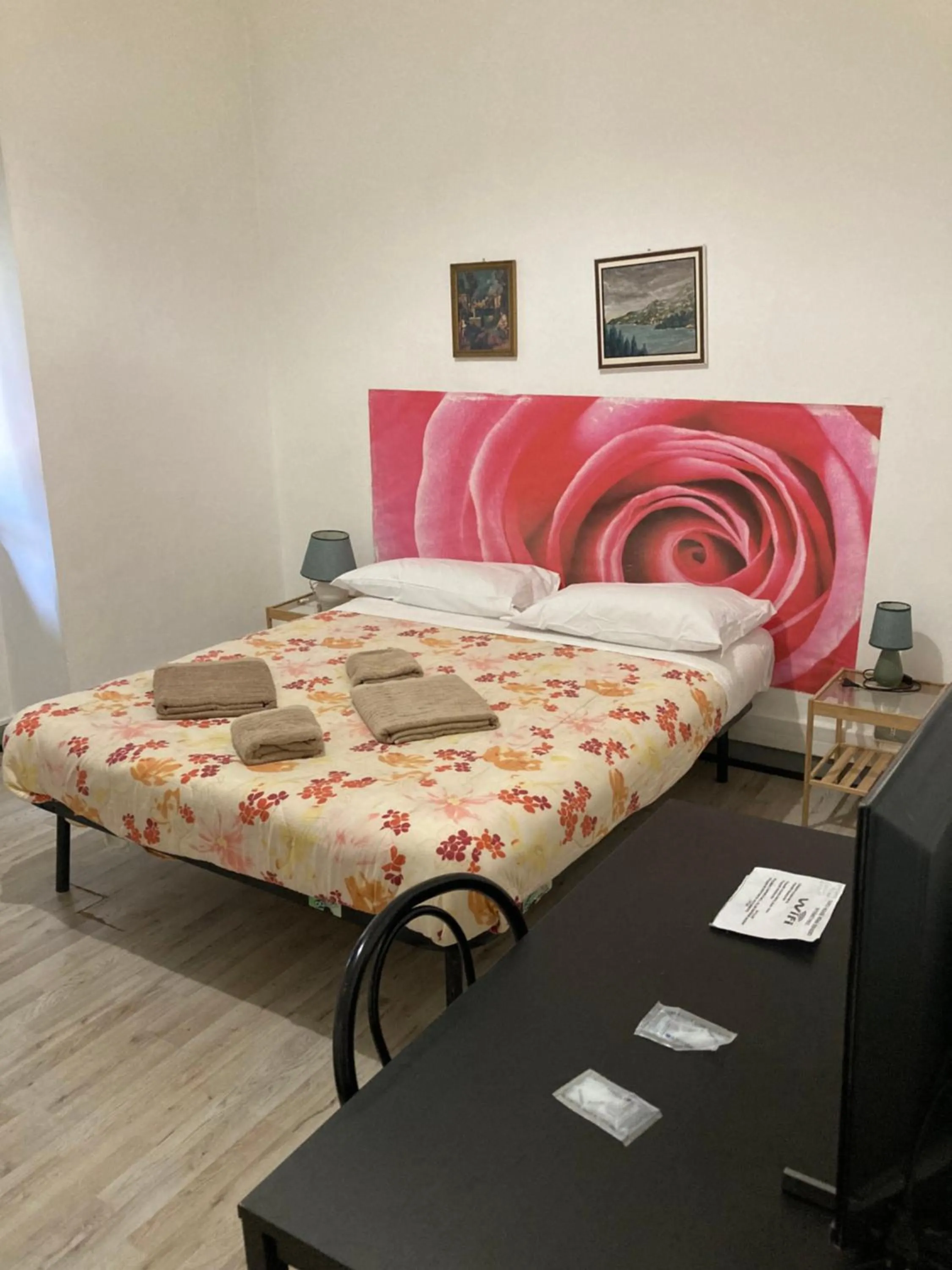 Bedroom, Bed in Guest House Roma