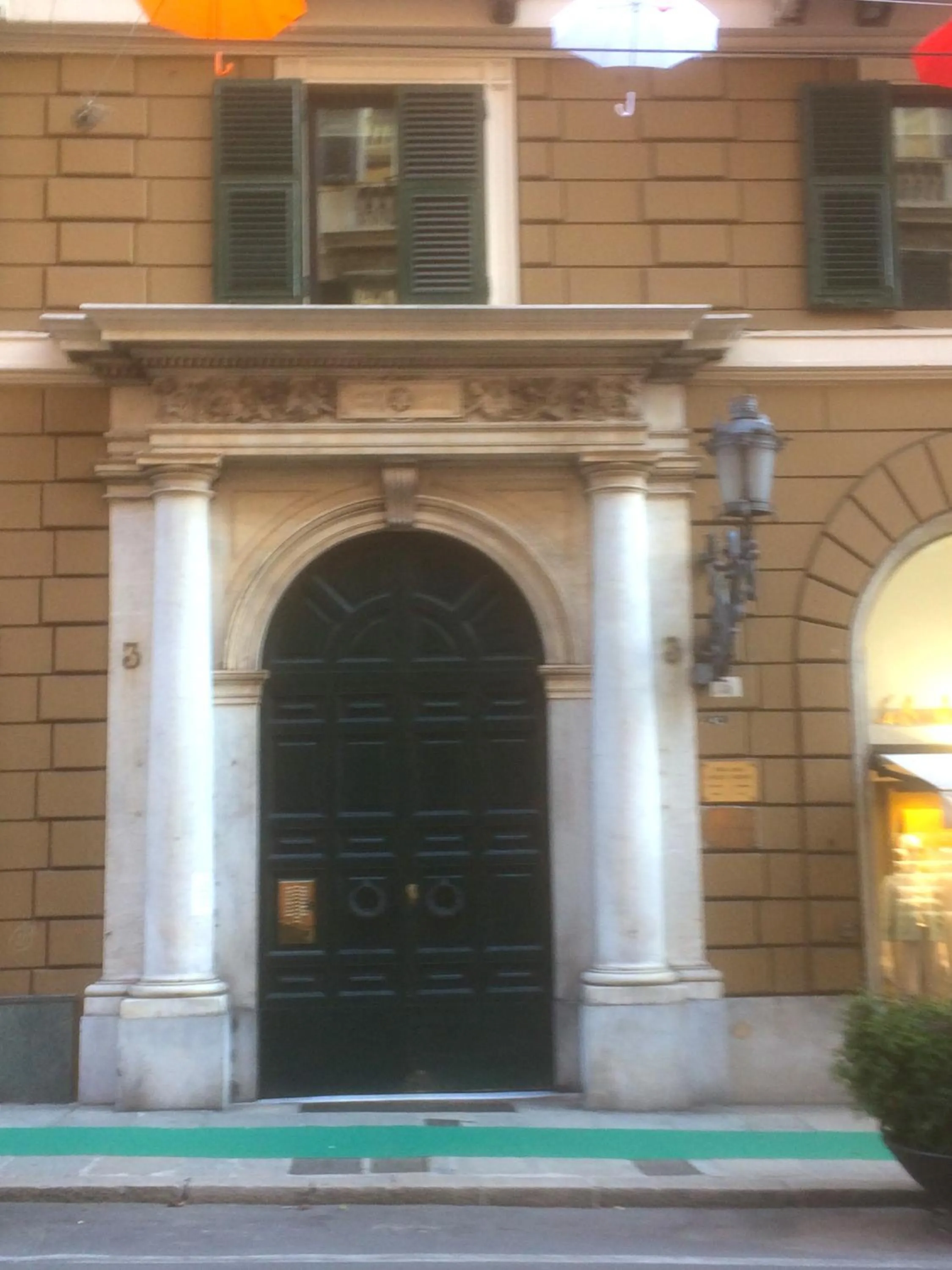 Facade/entrance in Guest House Roma