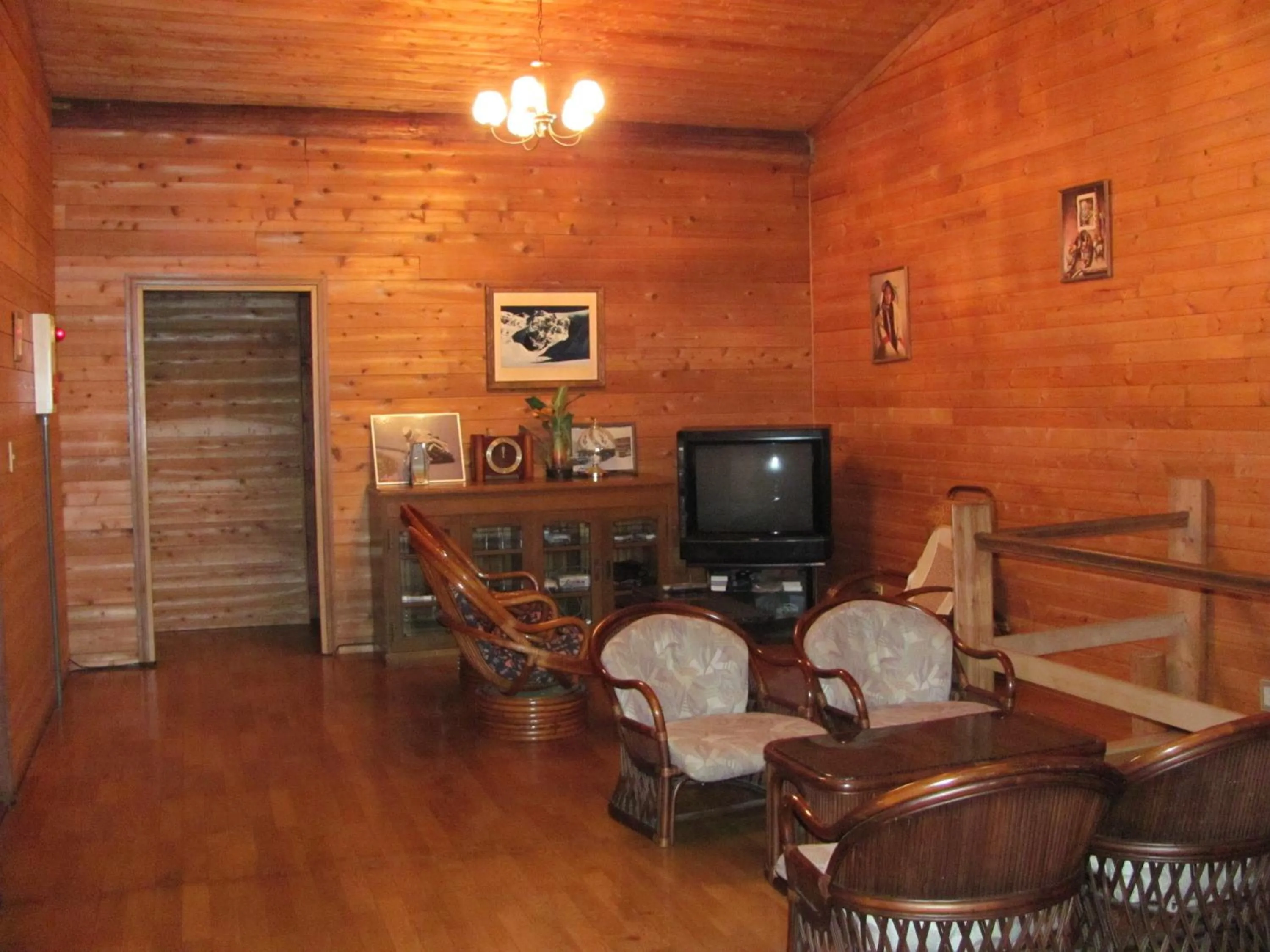 Canadian Village Goryu