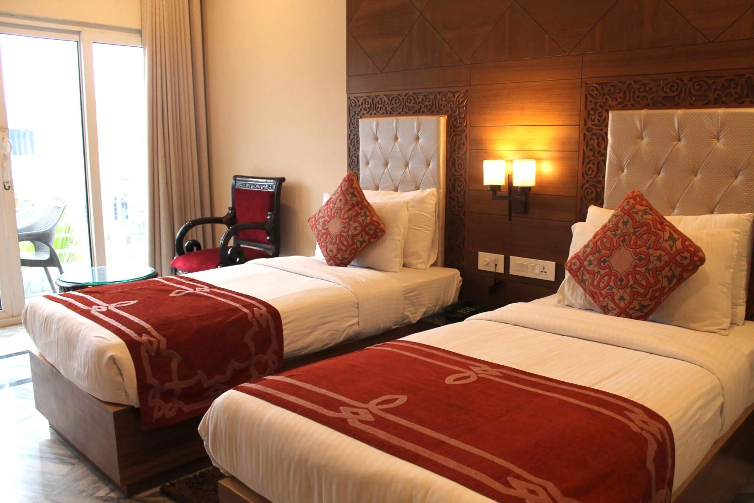 Bed in Hotel Surya, Kaiser Palace