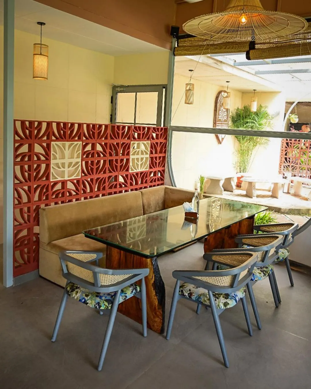 Coffee/tea facilities in Hotel Surya, Kaiser Palace