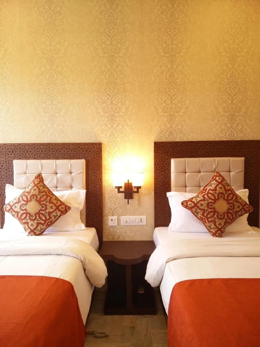 Bedroom, Bed in Hotel Surya, Kaiser Palace