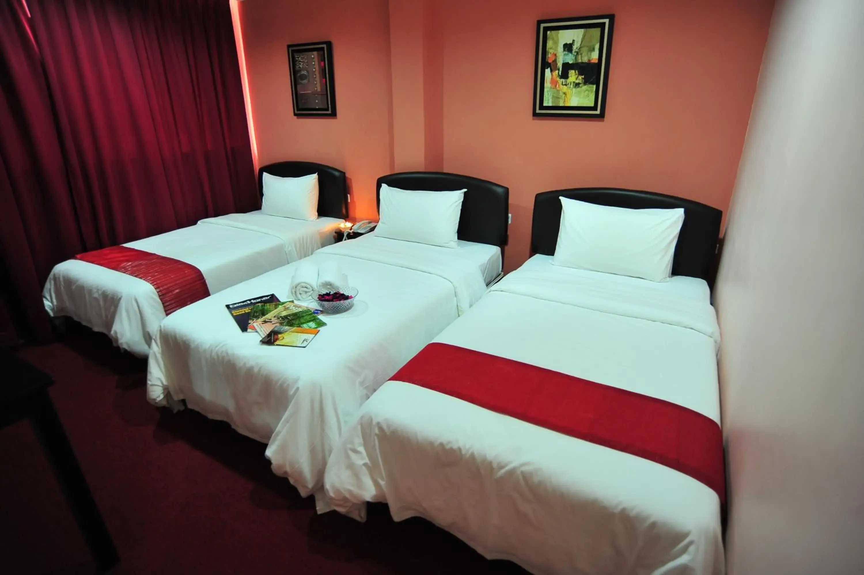 Deluxe Triple Room in Puteri Ampang Hotel Deluxe Triple Room in Puteri Ampang Hotel