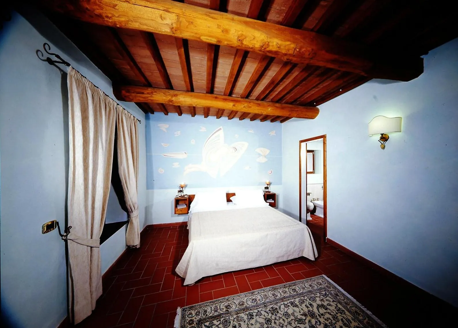 Photo of the whole room, Bed in Fattoria Pianetti