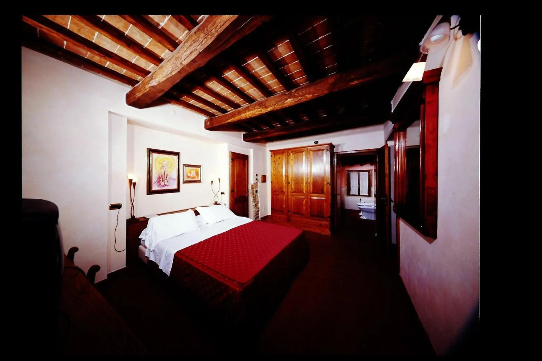 Photo of the whole room, Bed in Fattoria Pianetti