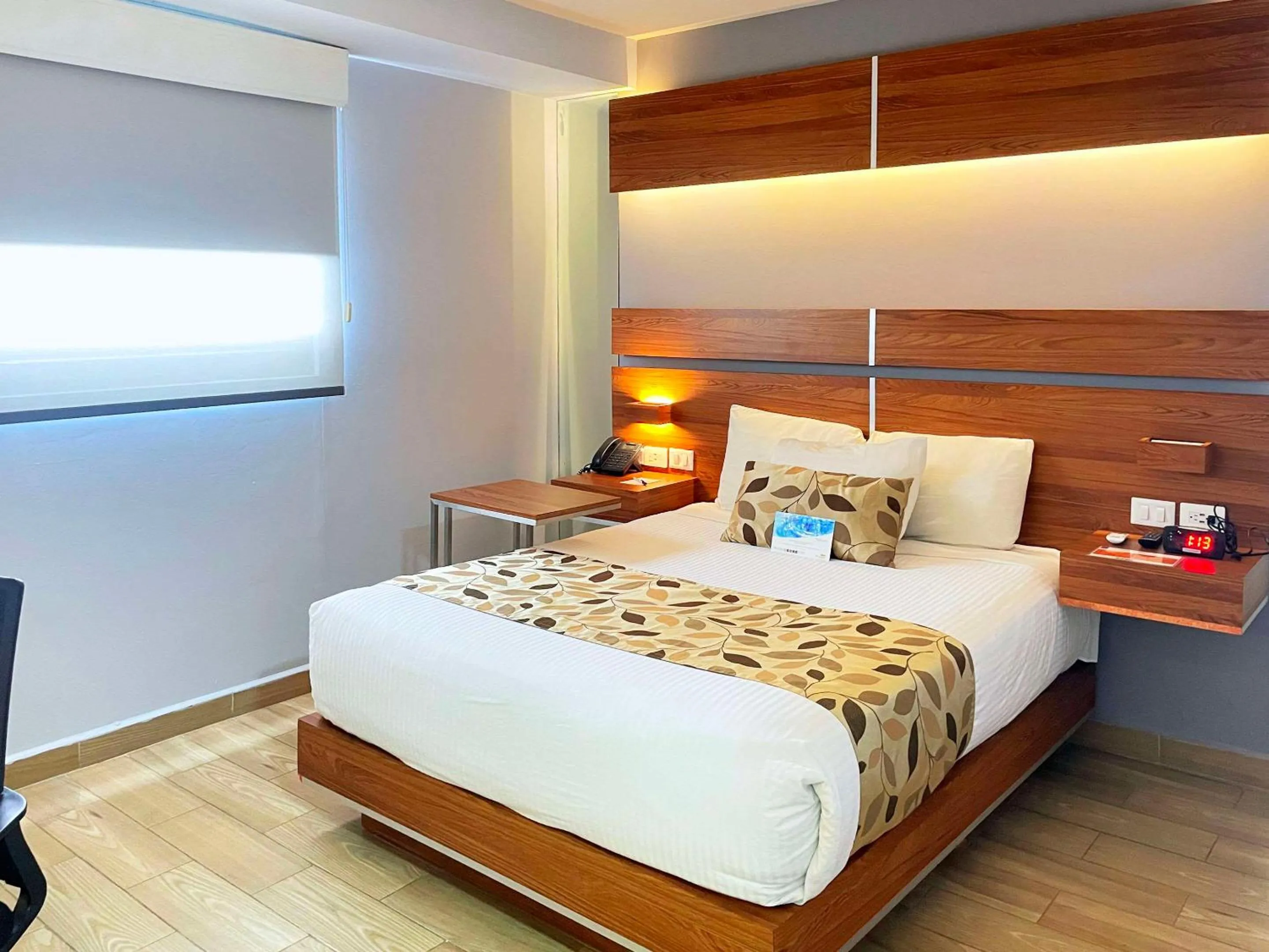 Bedroom, Bed in Sleep Inn Mexicali