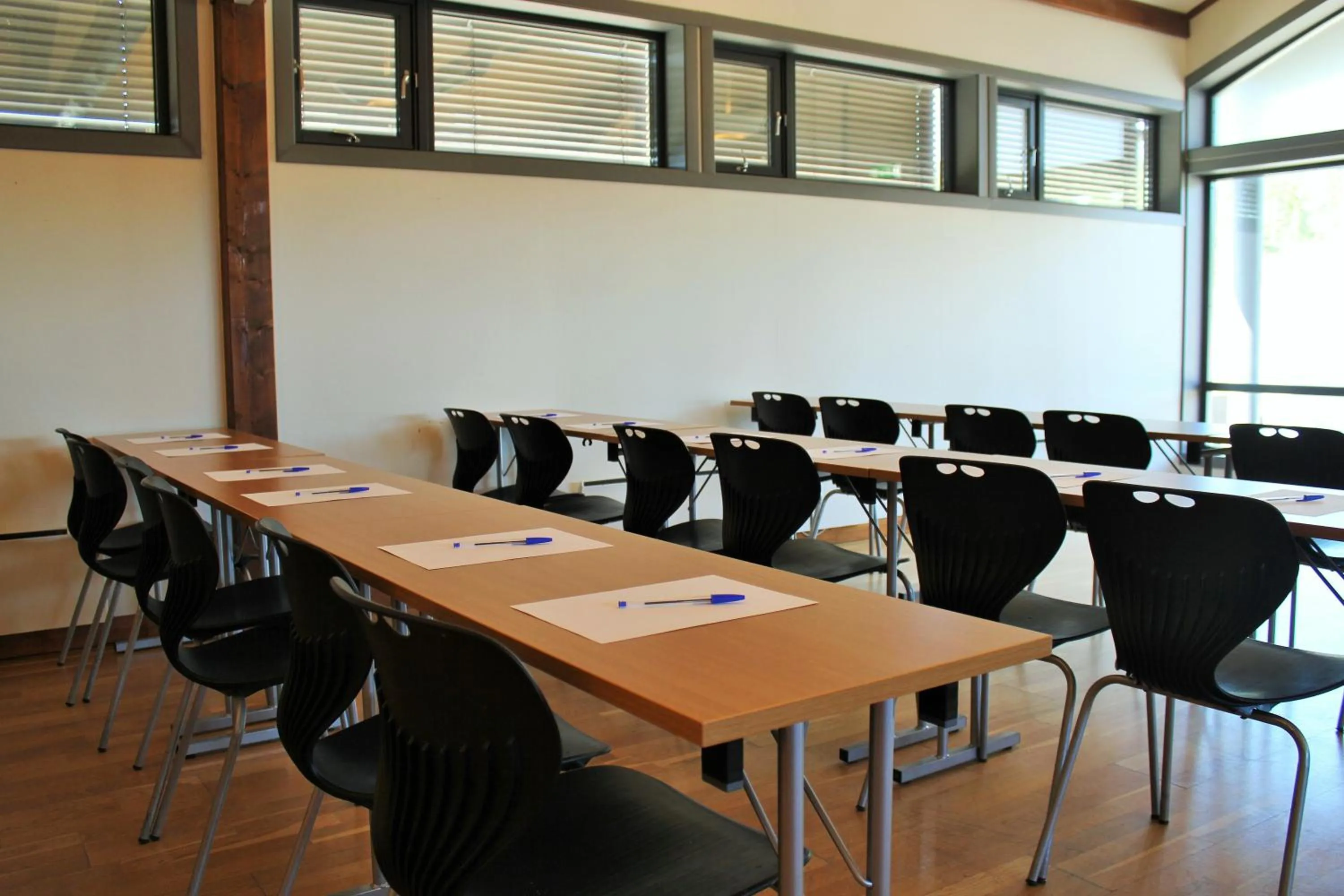 Business facilities in Heimat Brokelandsheia