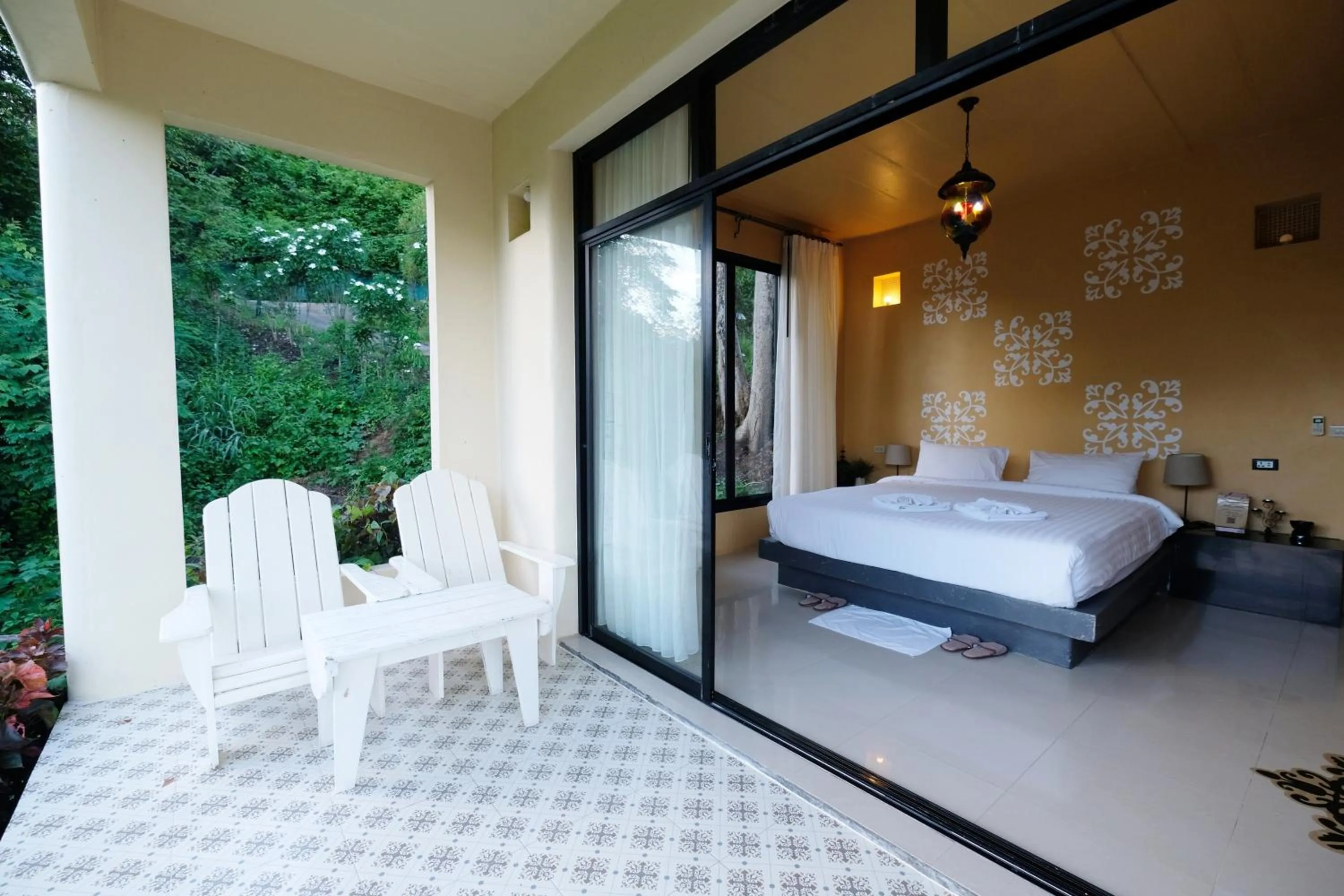 Balcony/Terrace, Bed in Hi-scene Resort