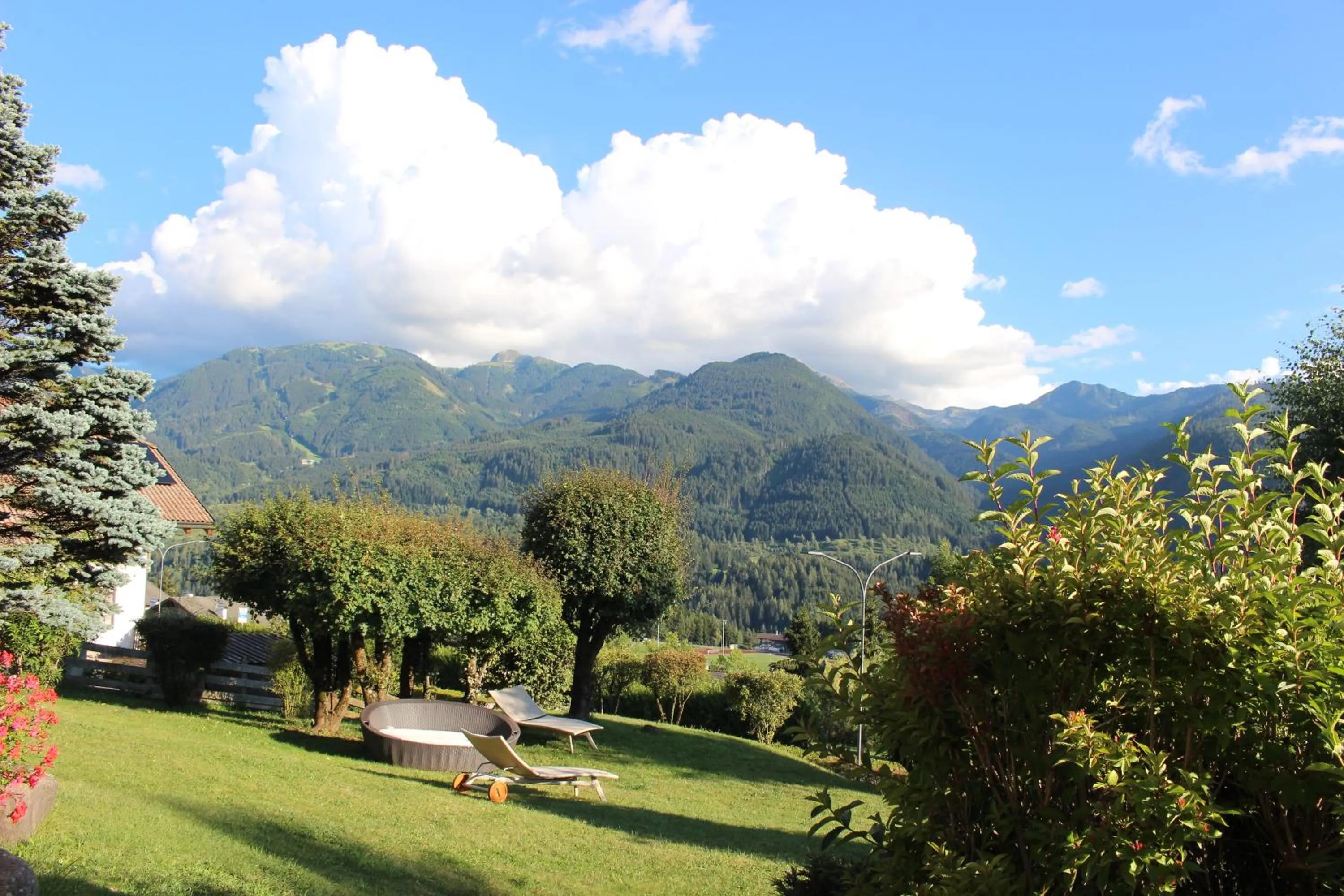Garden in Park Hotel Bellacosta