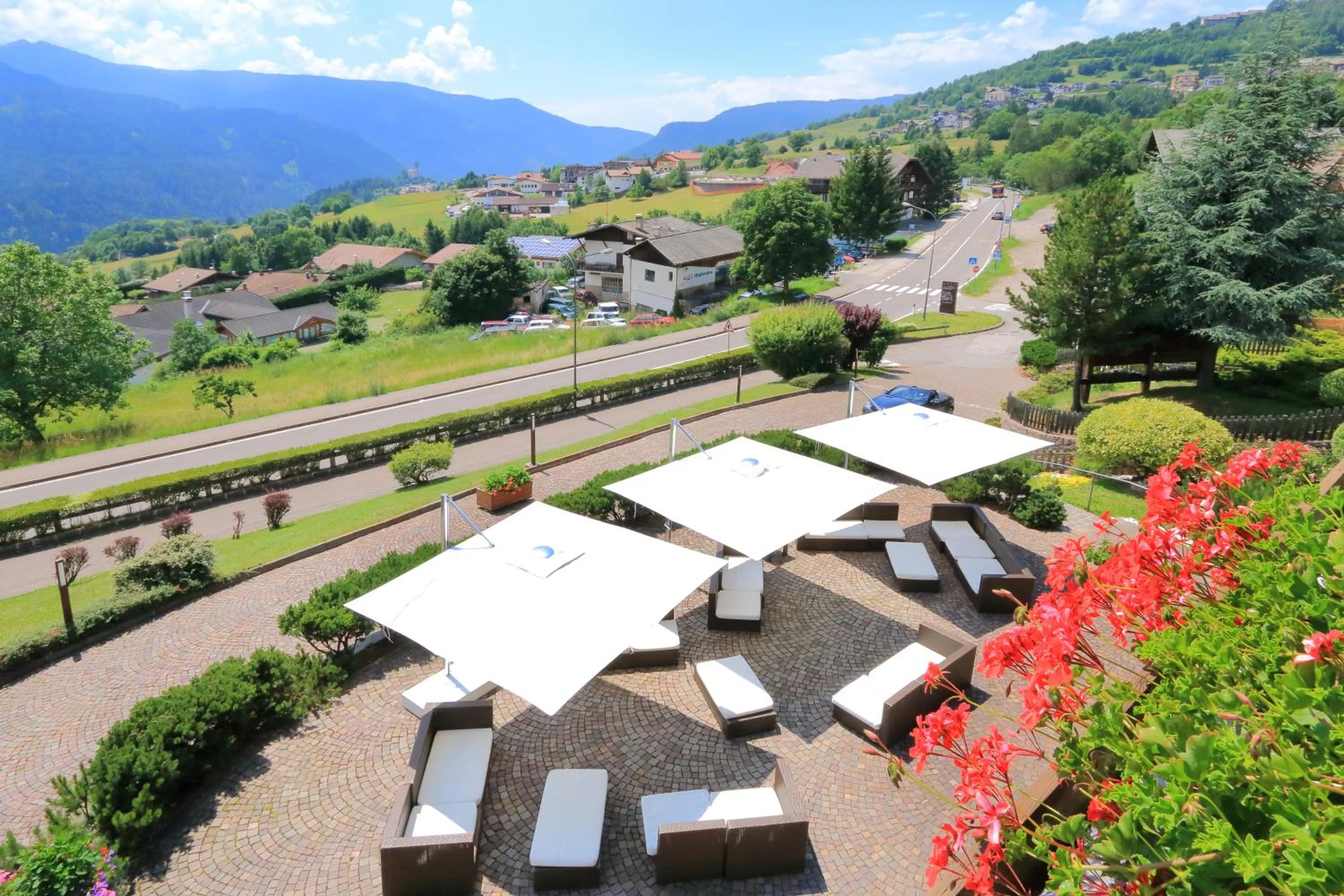 Property building in Park Hotel Bellacosta