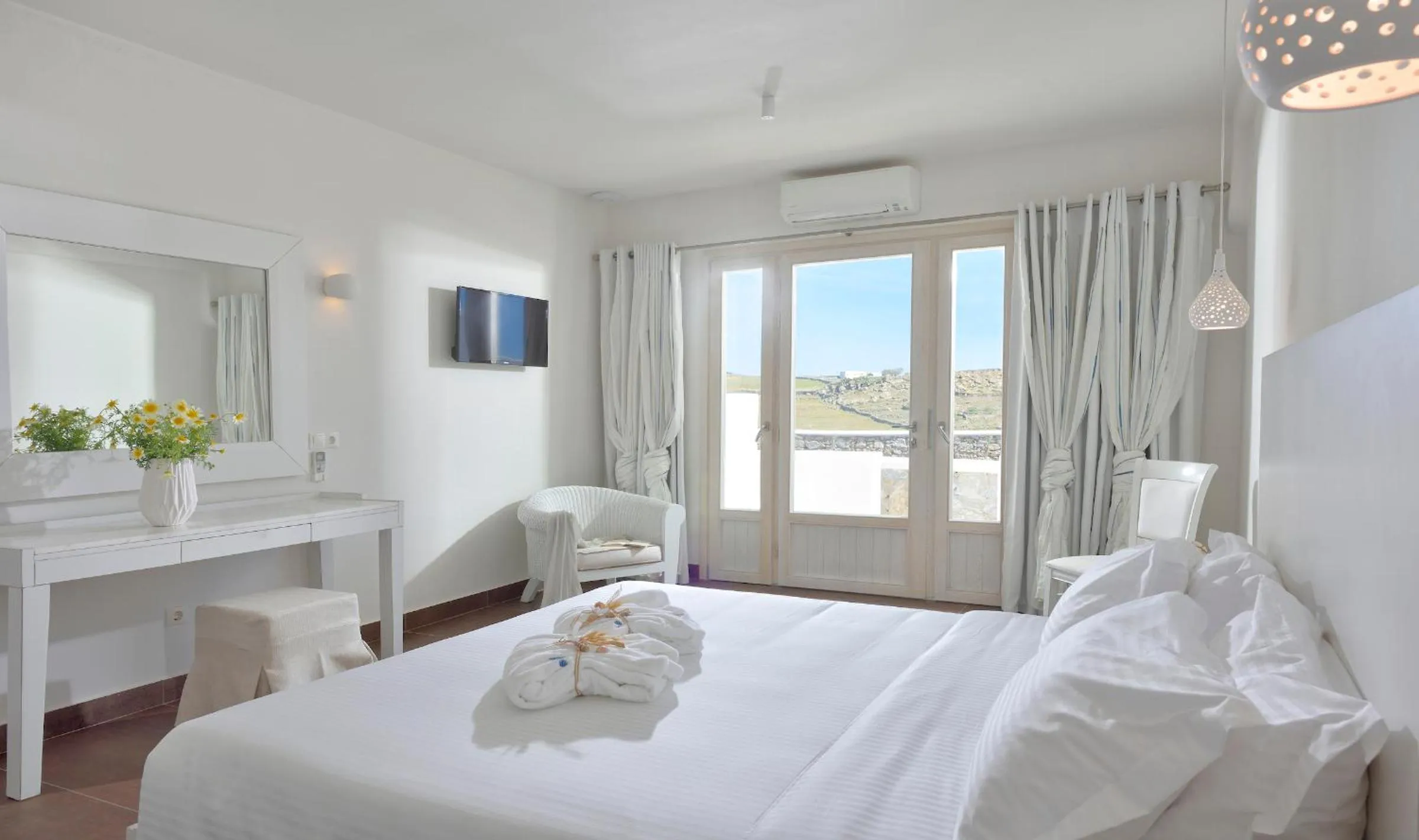 Property building, Bed in Jenny's Summer Houses