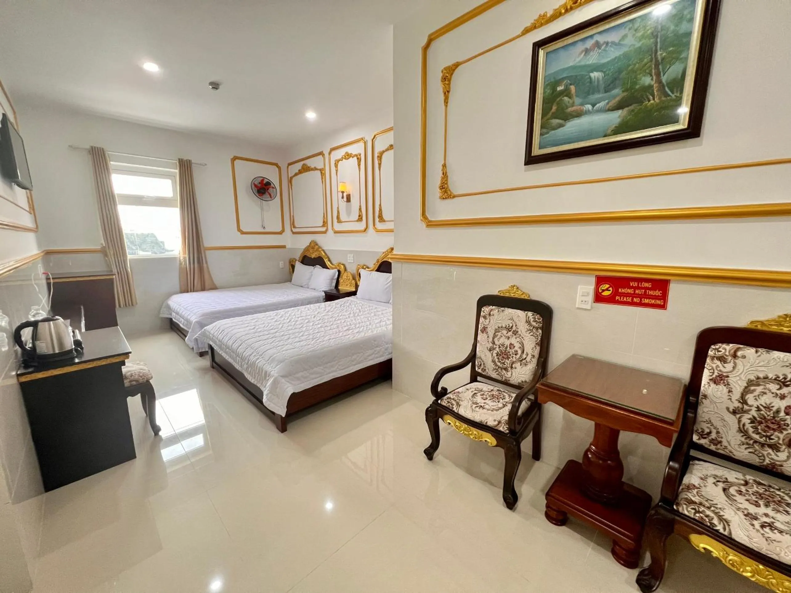 Bed in King Hotel Quang Ngai