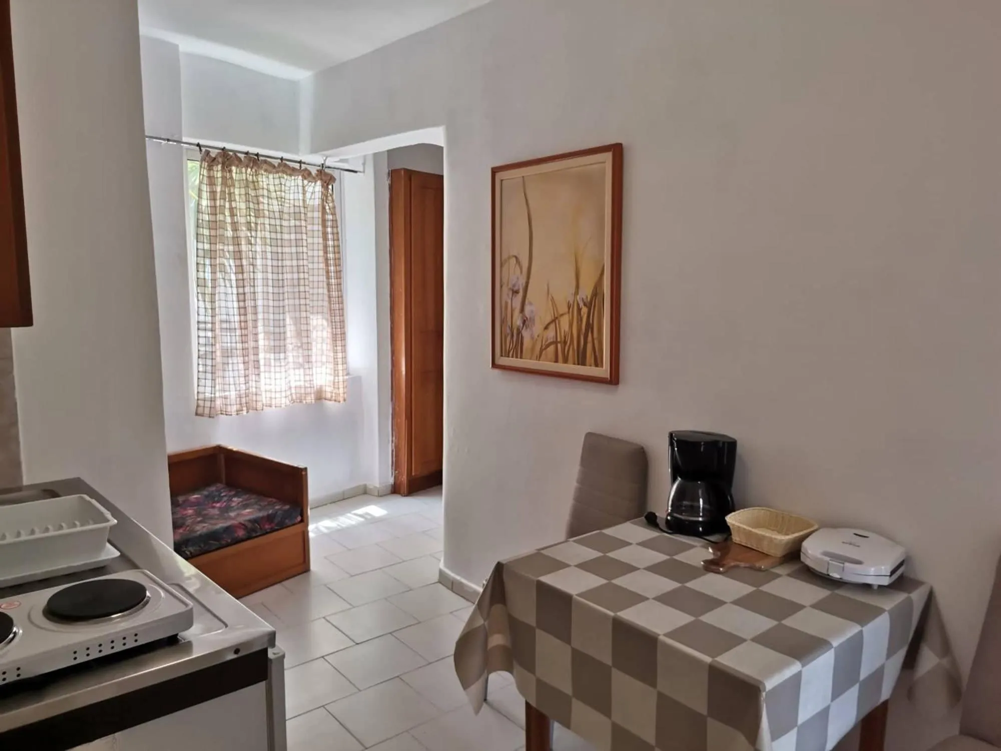 Coffee/tea facilities, Bed in Pantheon Apartments Kos Town