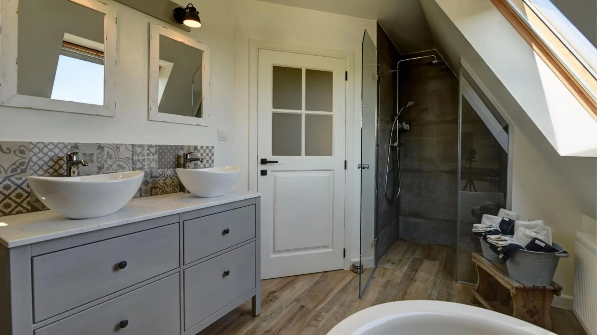 Bathroom in B&B Eikenlaan 12