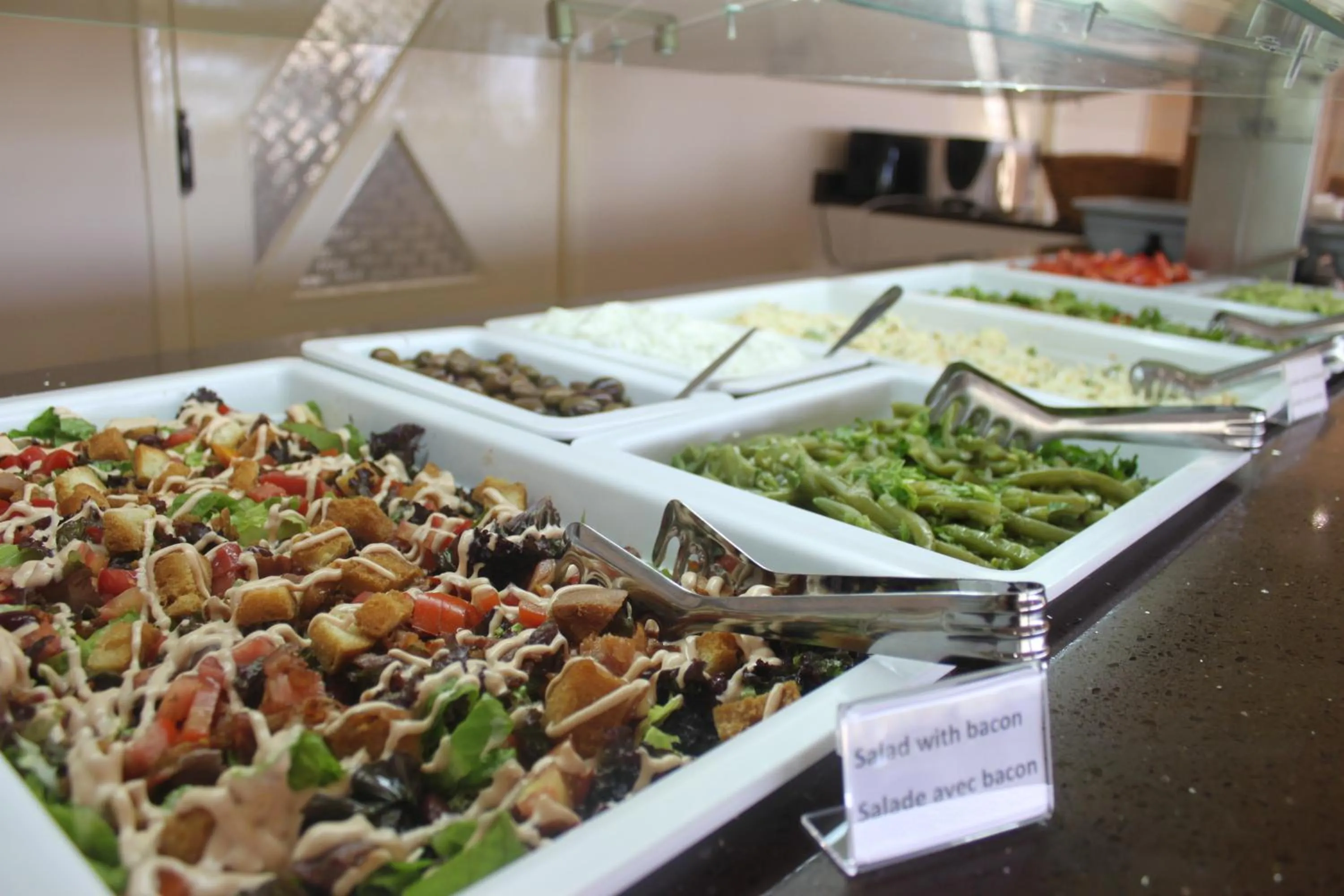 Food in Vallian Village Hotel