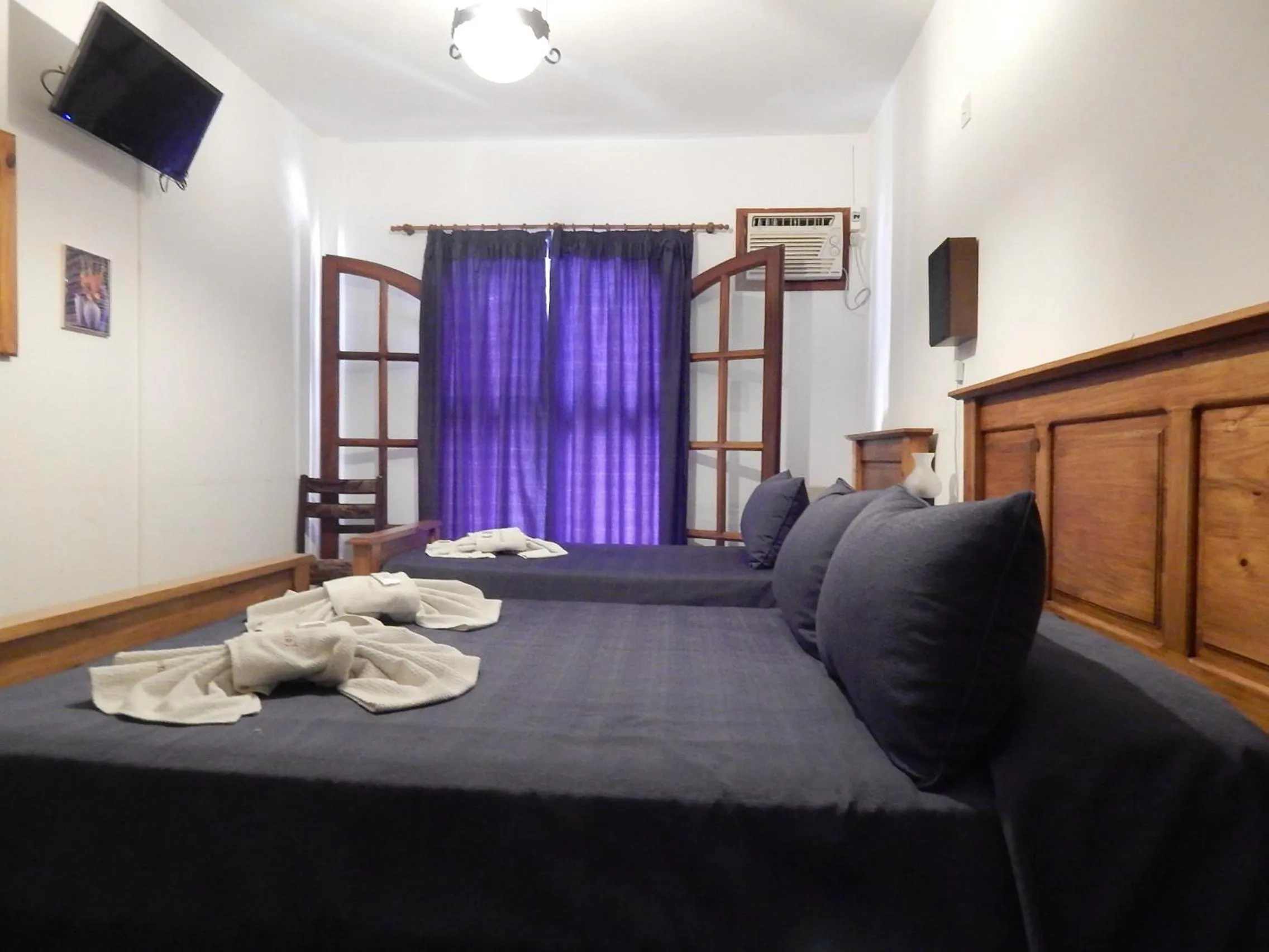 Photo of the whole room in Hotel Colonial