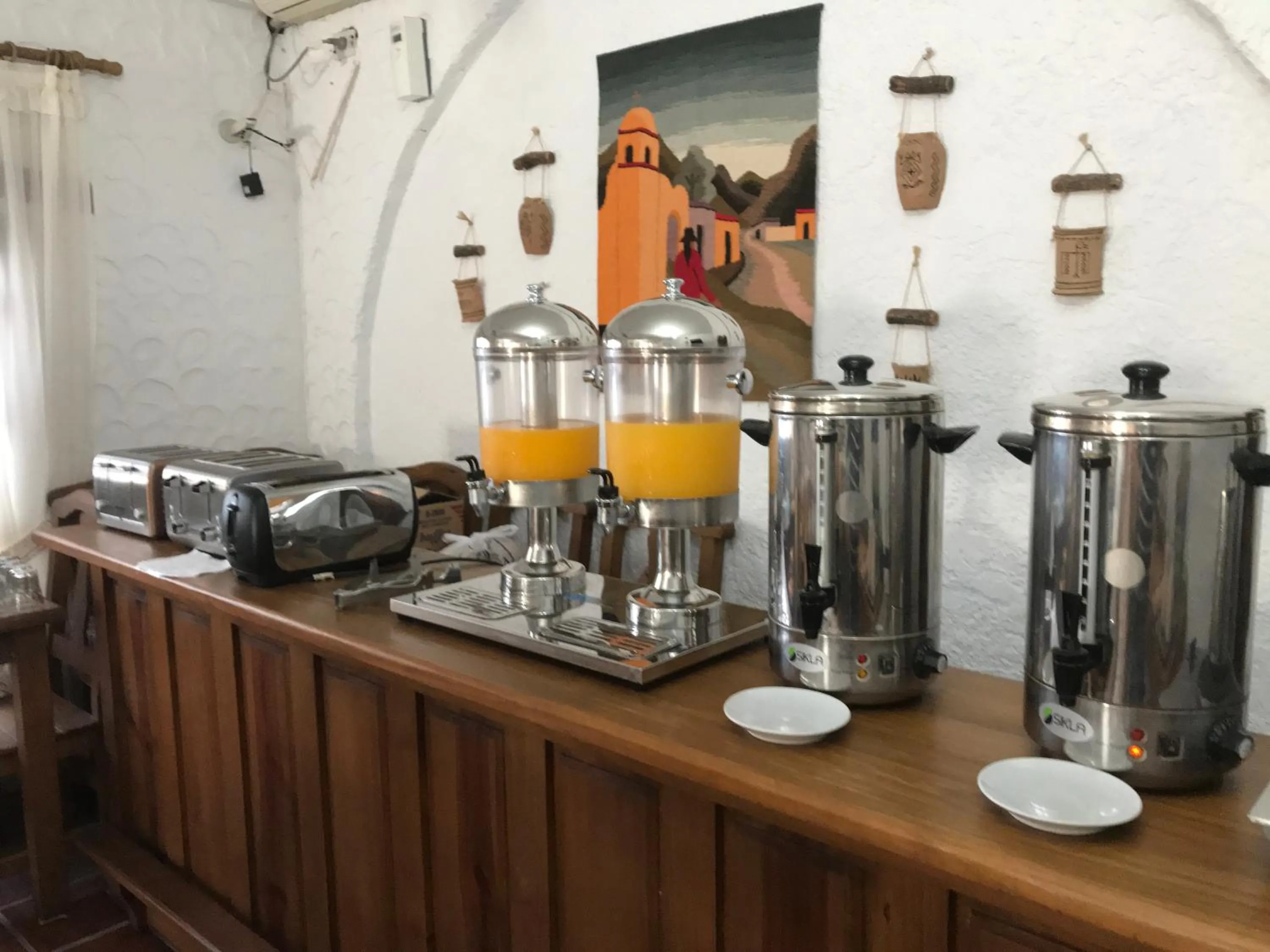Continental breakfast in Hotel Colonial